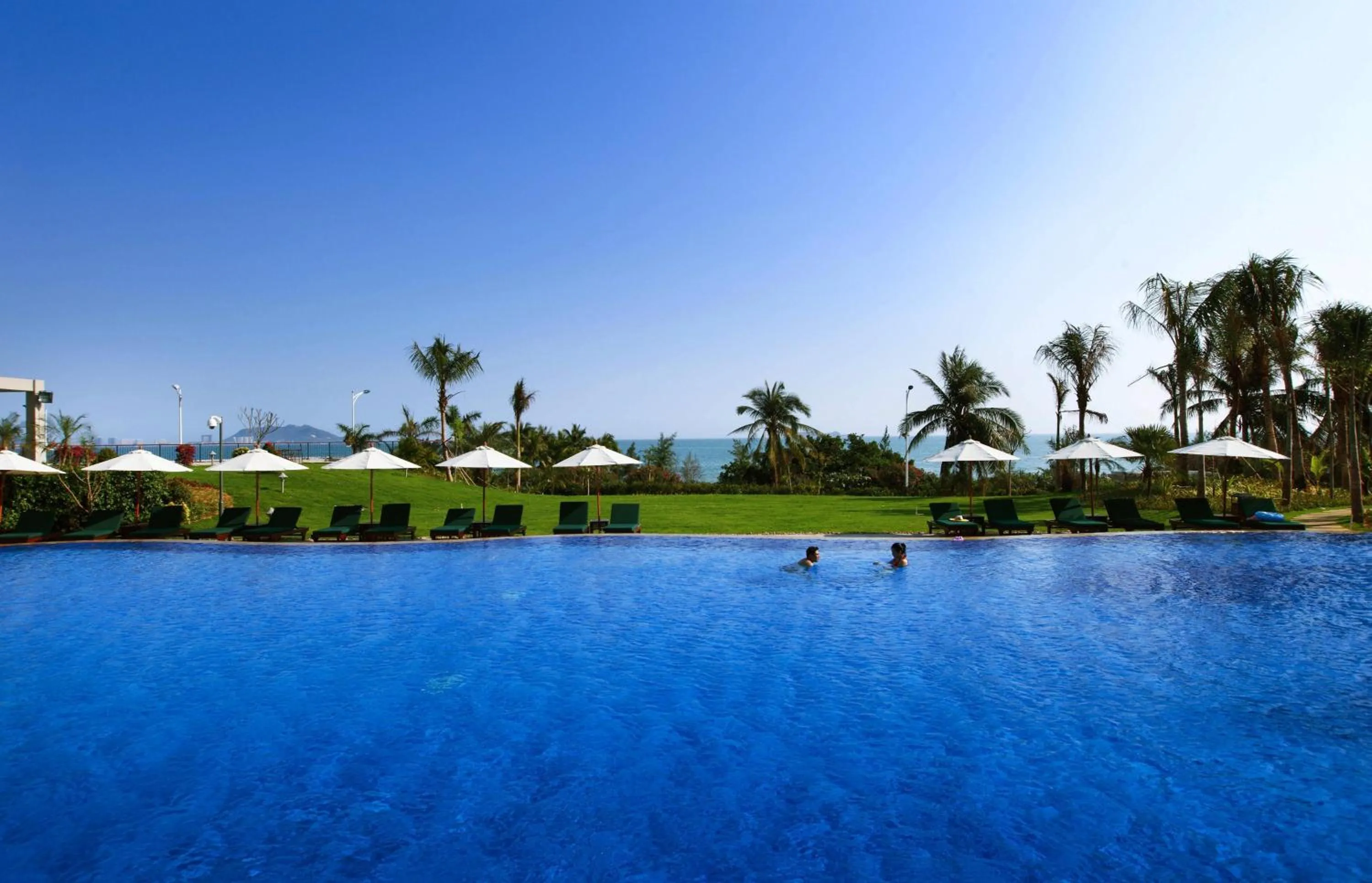 Pool view in Sanya Seacube Holiday Hotel