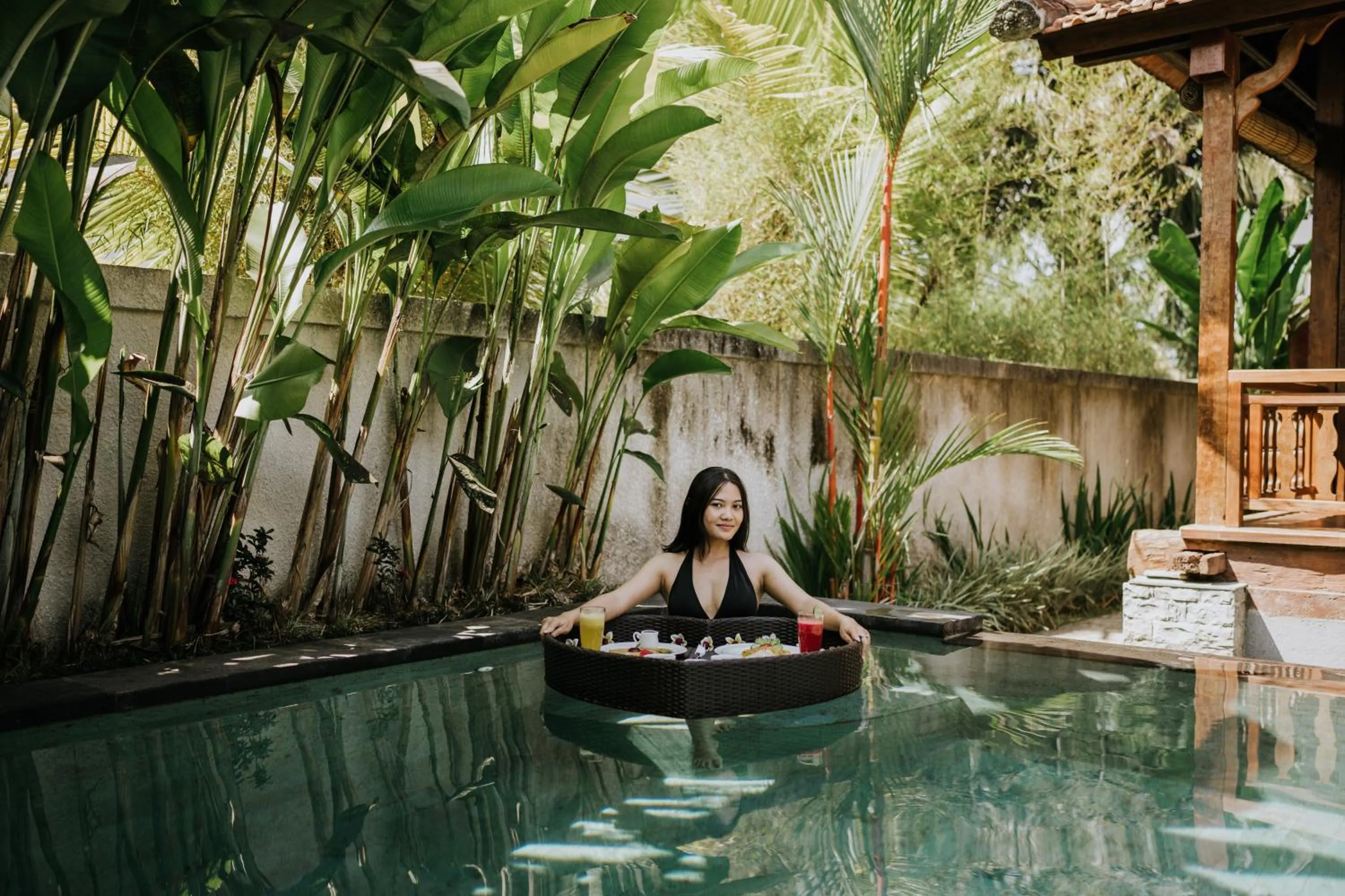 Swimming pool in Meng Bengil Villa