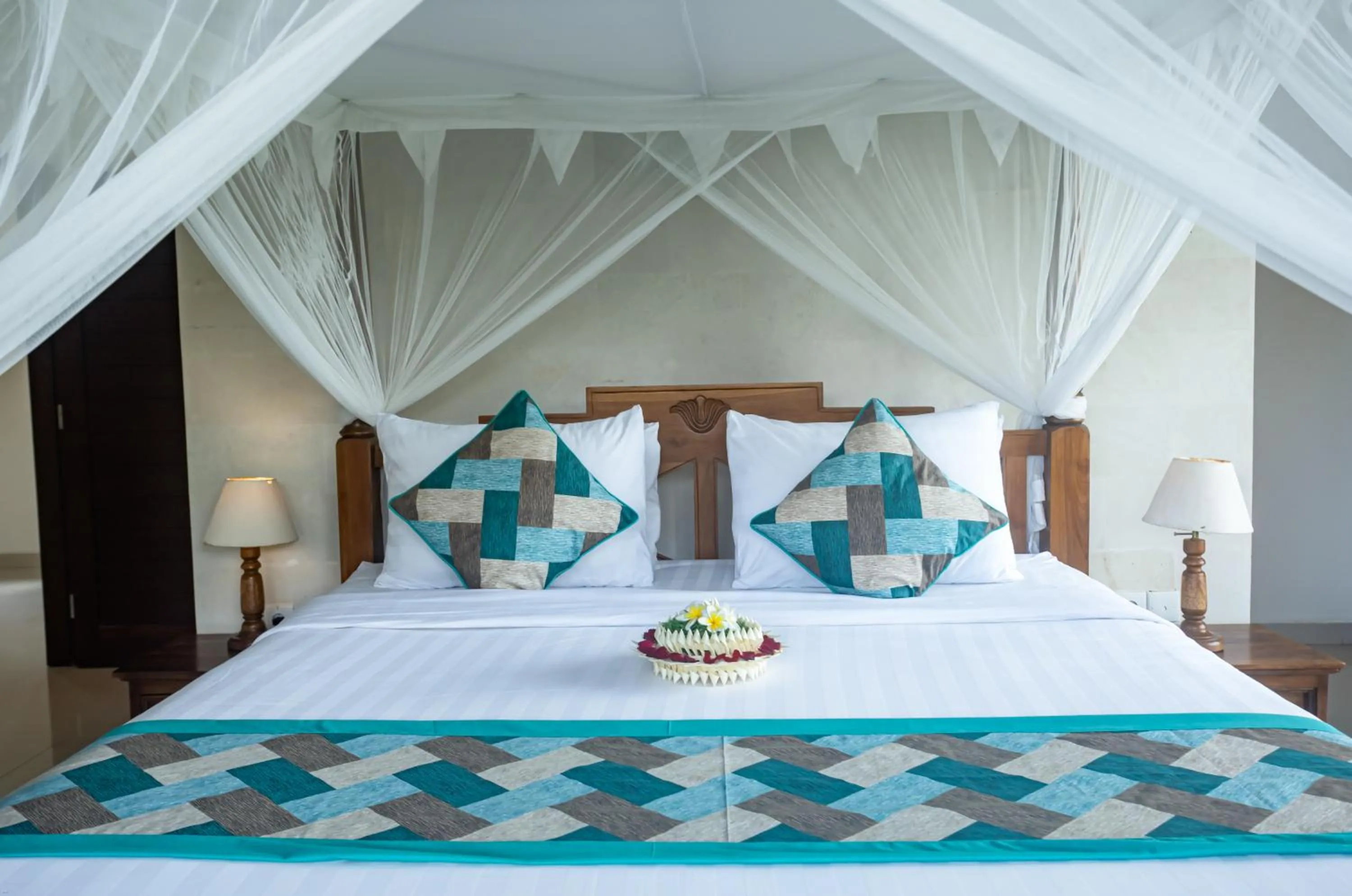 Bed in Meng Bengil Villa