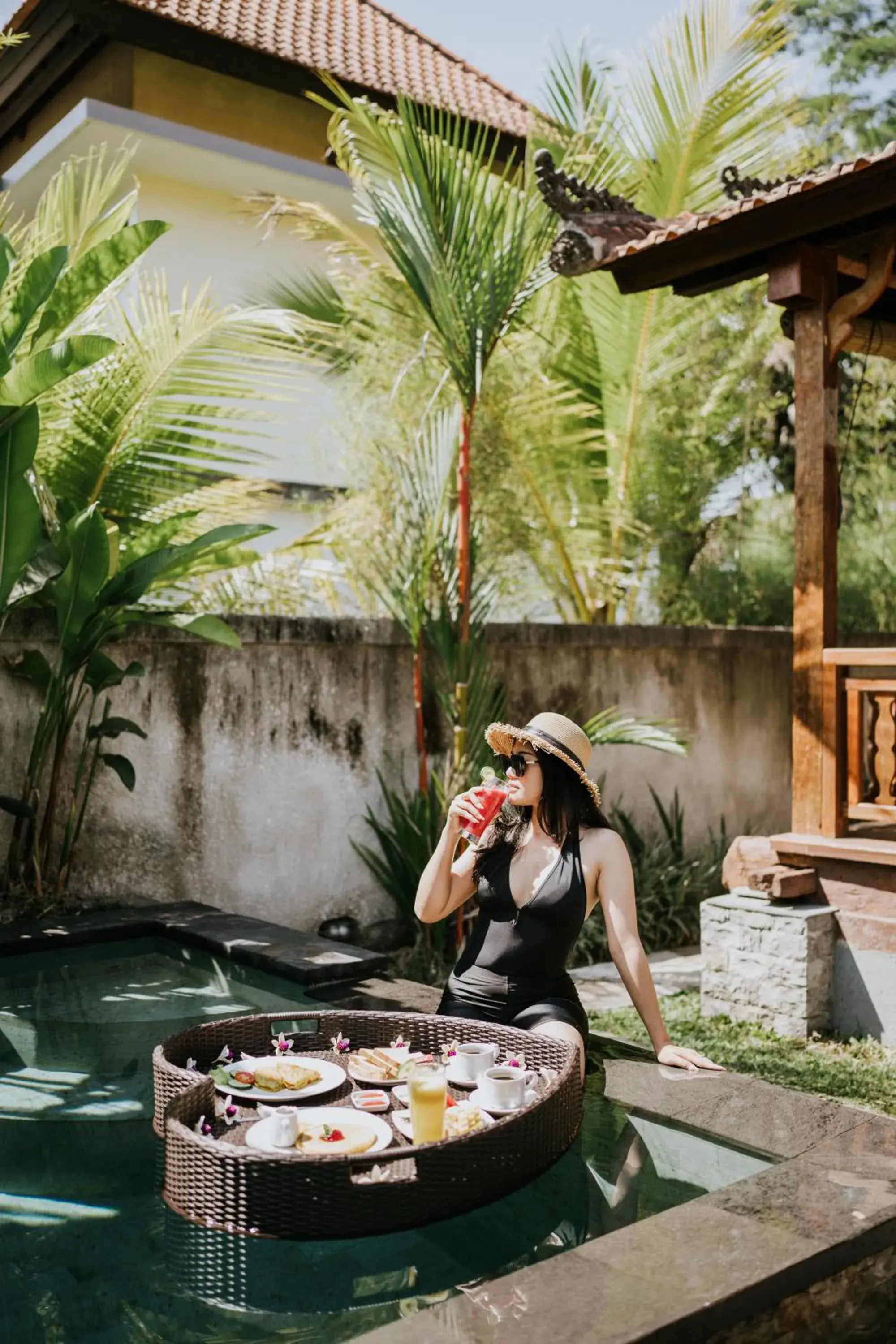 Food and drinks in Meng Bengil Villa Food and drinks in Meng Bengil Villa