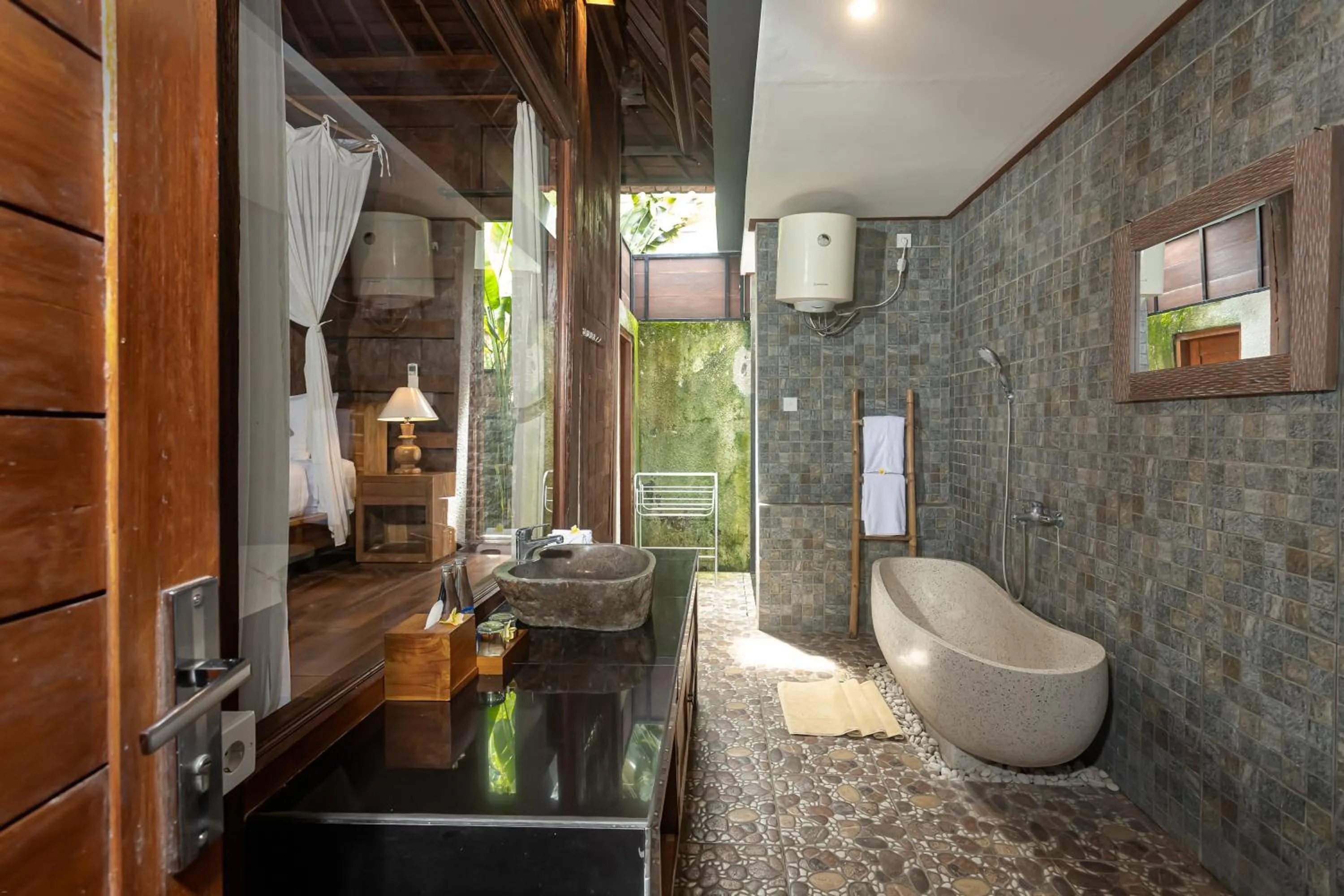 Bathroom in Meng Bengil Villa
