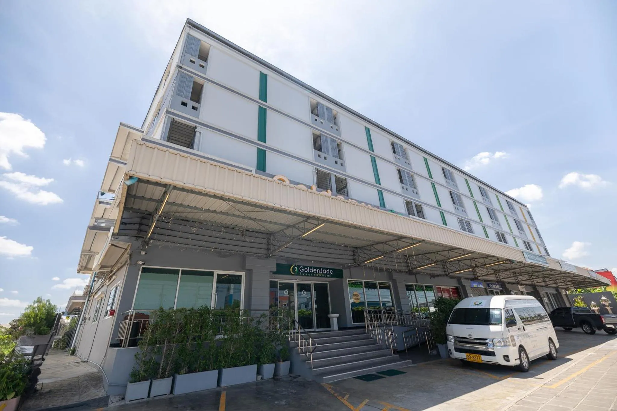 Property building in Golden Jade Suvarnabhumi