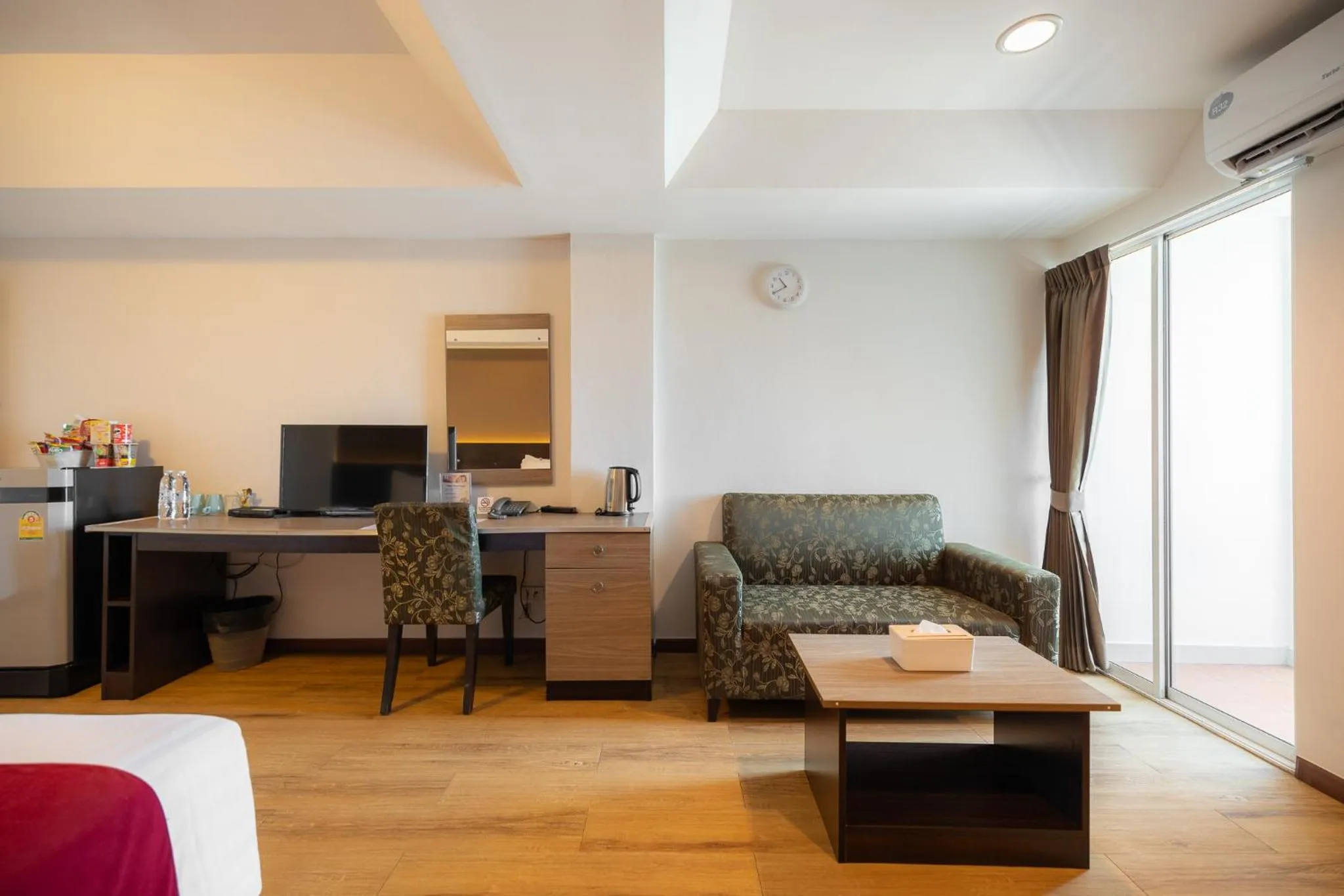 Seating area in Golden Jade Suvarnabhumi