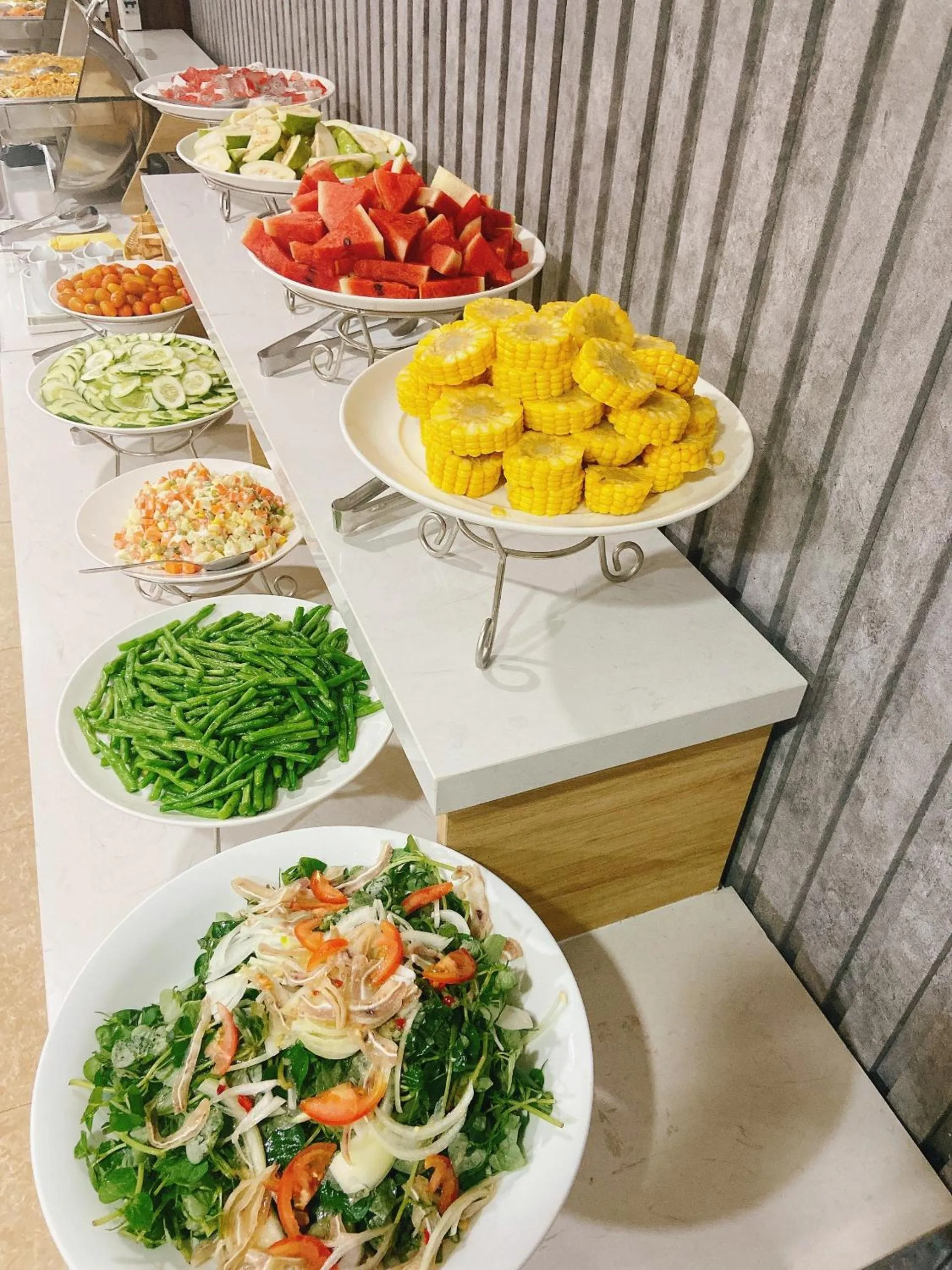 Restaurant/places to eat in Valencia Da Nang Beach Hotel