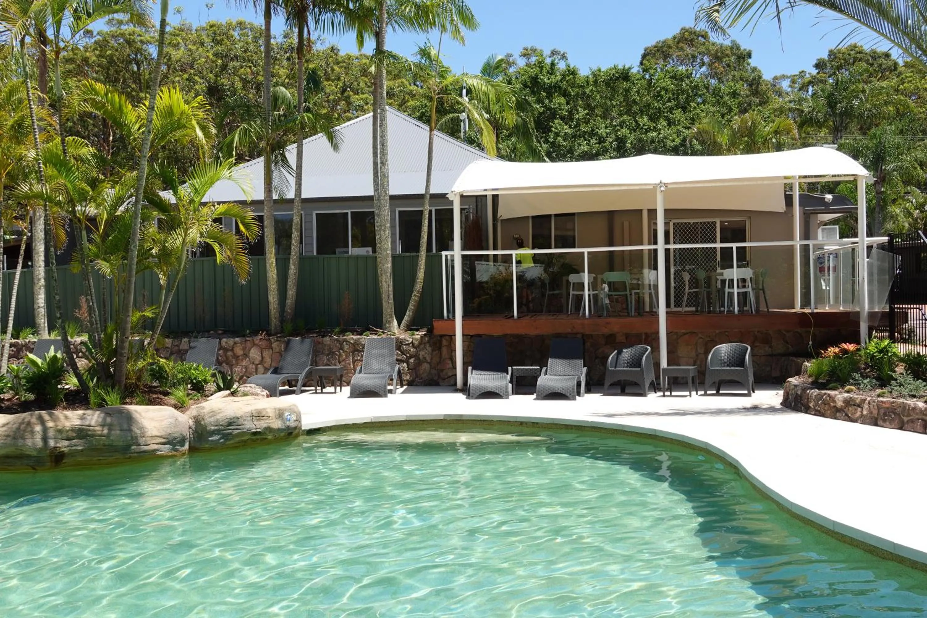 Property building in Koala Shores Holiday Park