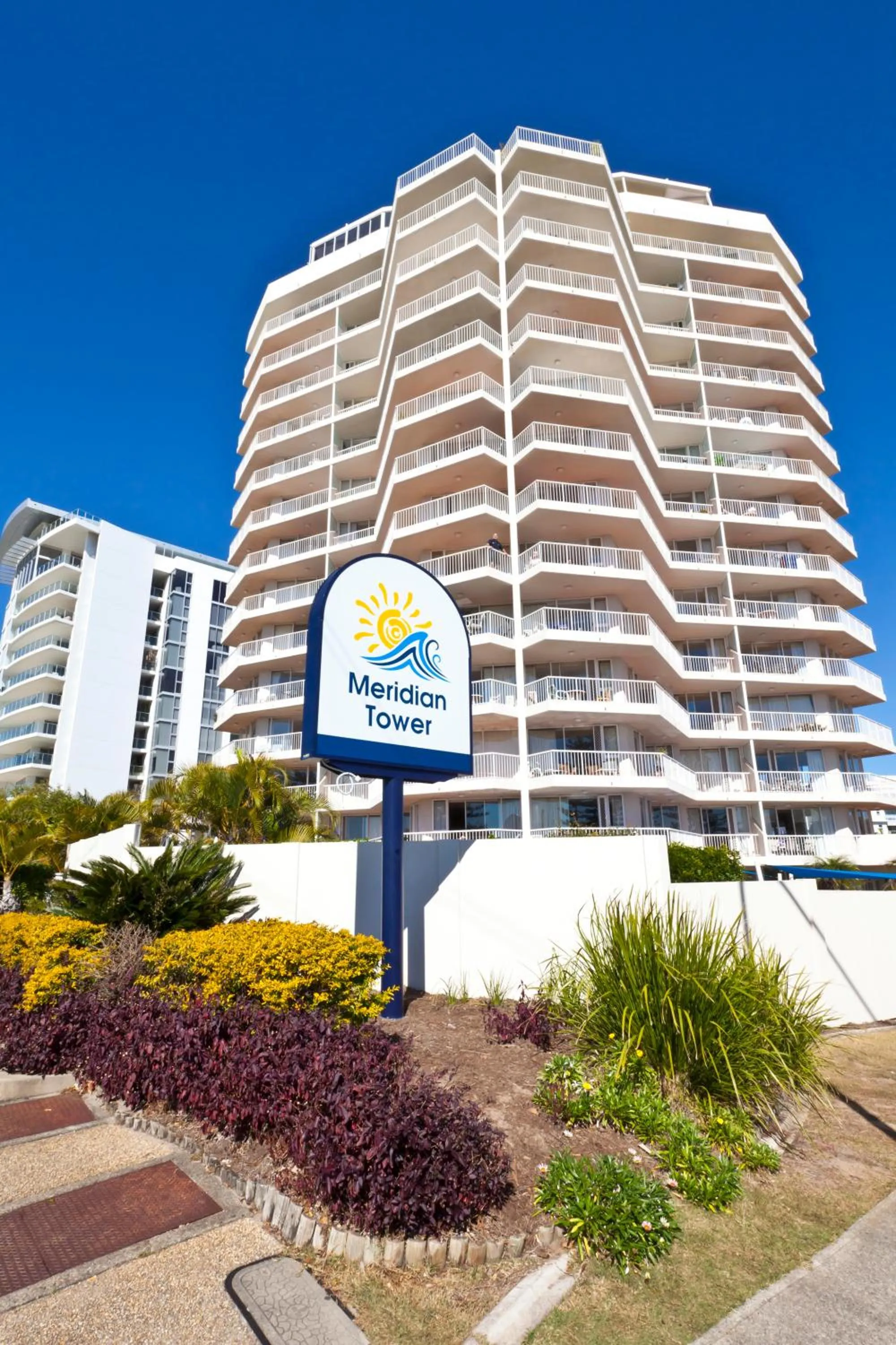 Facade/entrance in Meridian Tower Kirra Beach