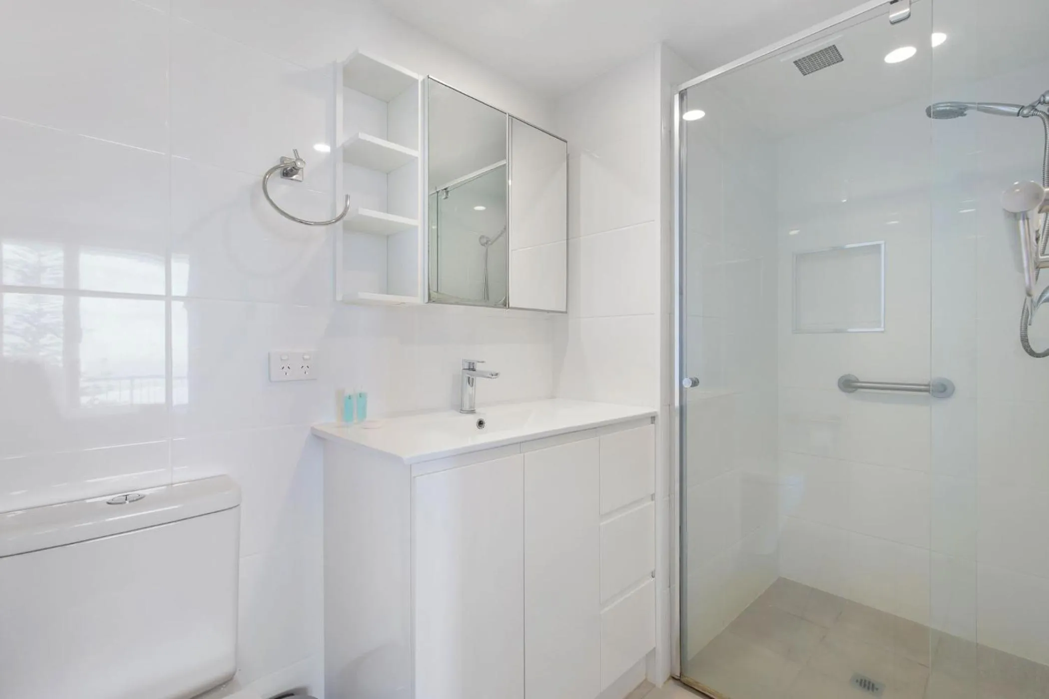 Shower in Meridian Tower Kirra Beach