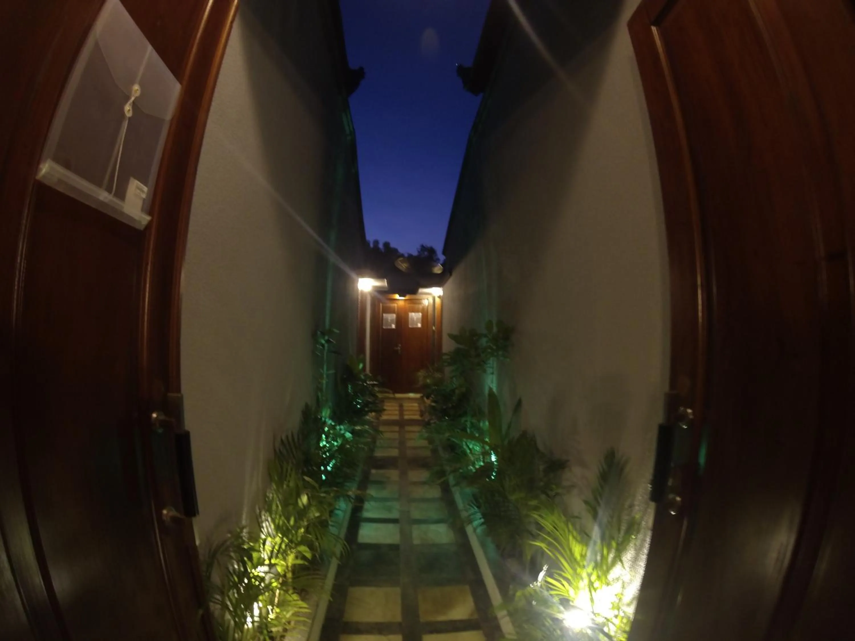 Facade/entrance in Villa Sahabat