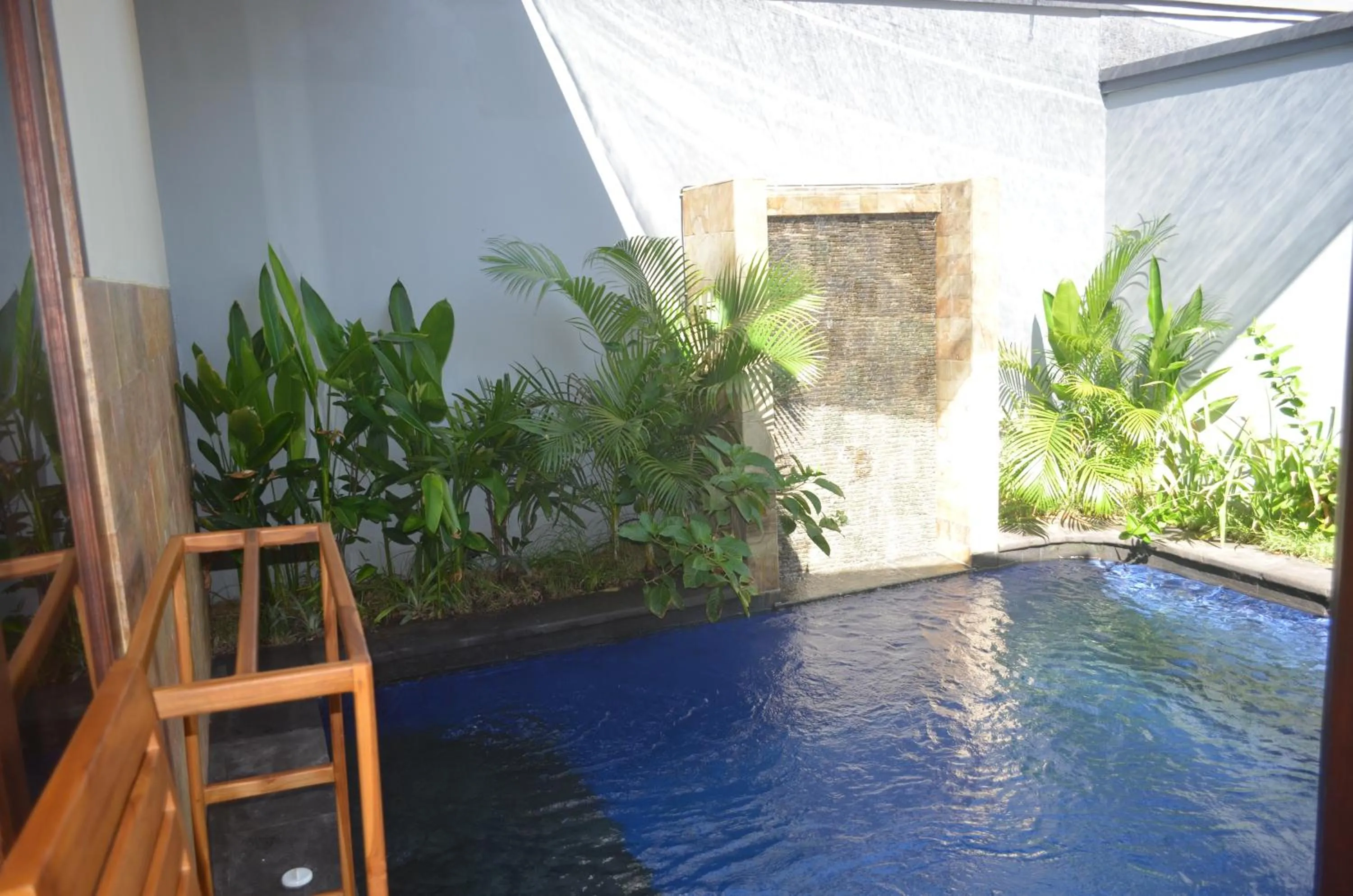 Swimming pool in Villa Sahabat