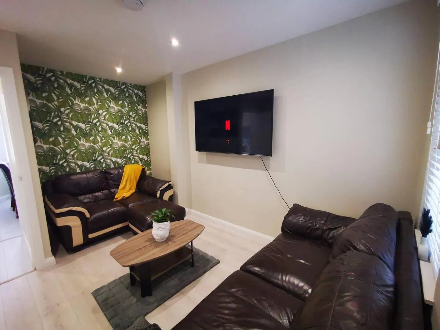 4BR Modern Botanic House