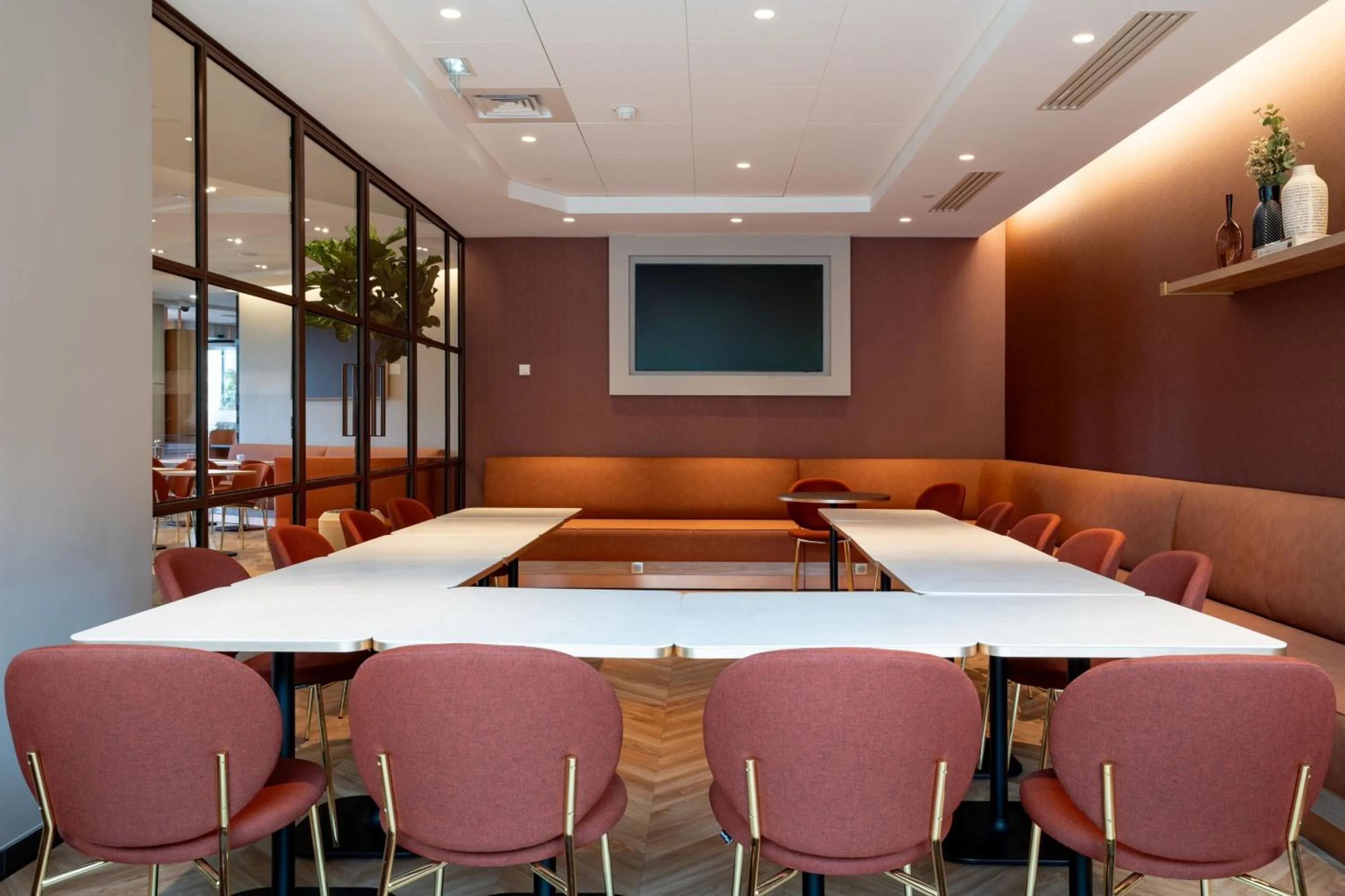 Meeting/conference room in AC Hotel Paris Porte Maillot by Marriott