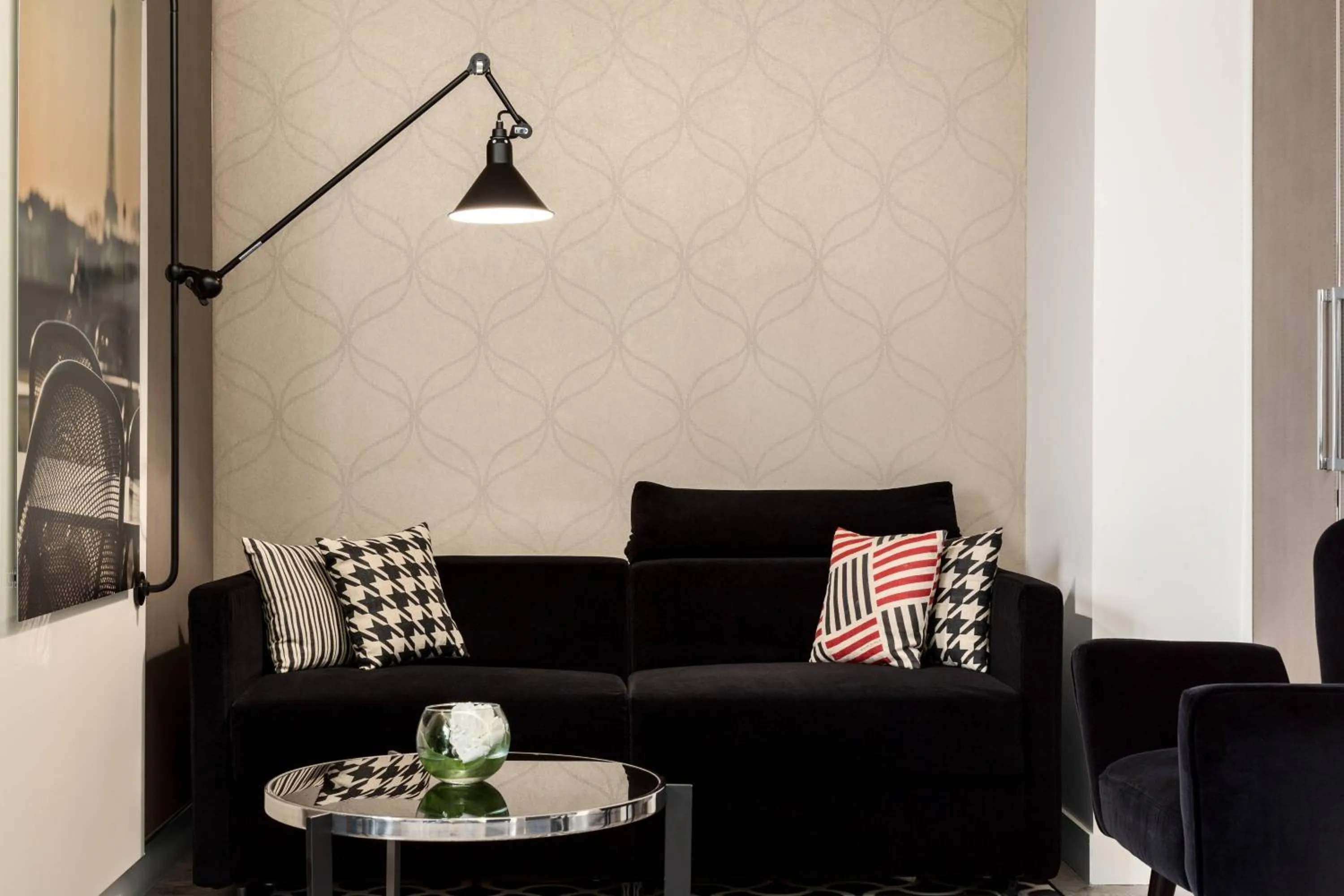 Living room in AC Hotel Paris Porte Maillot by Marriott