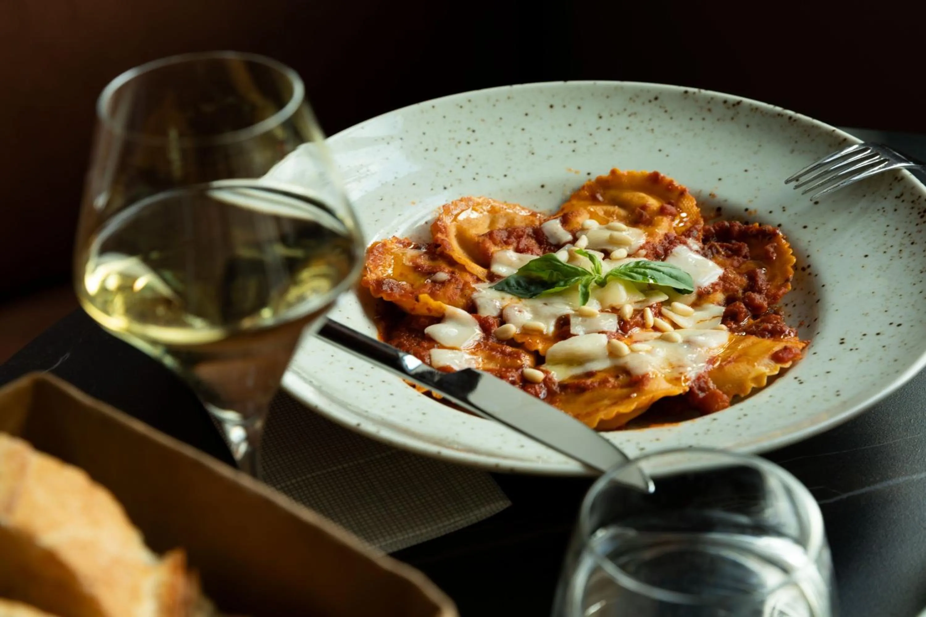 Restaurant/places to eat in AC Hotel Paris Porte Maillot by Marriott