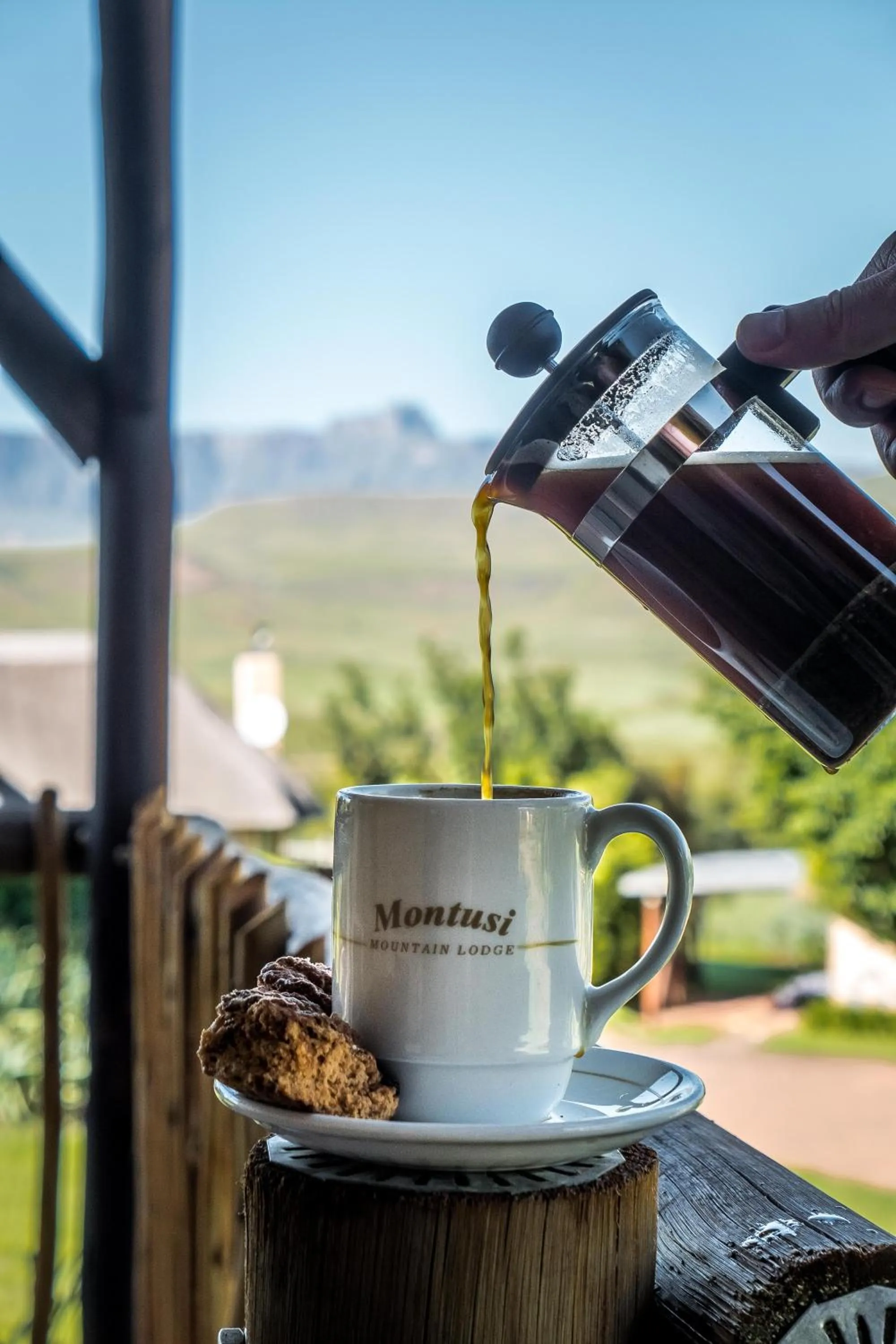 Coffee/tea facilities in Montusi Mountain Lodge