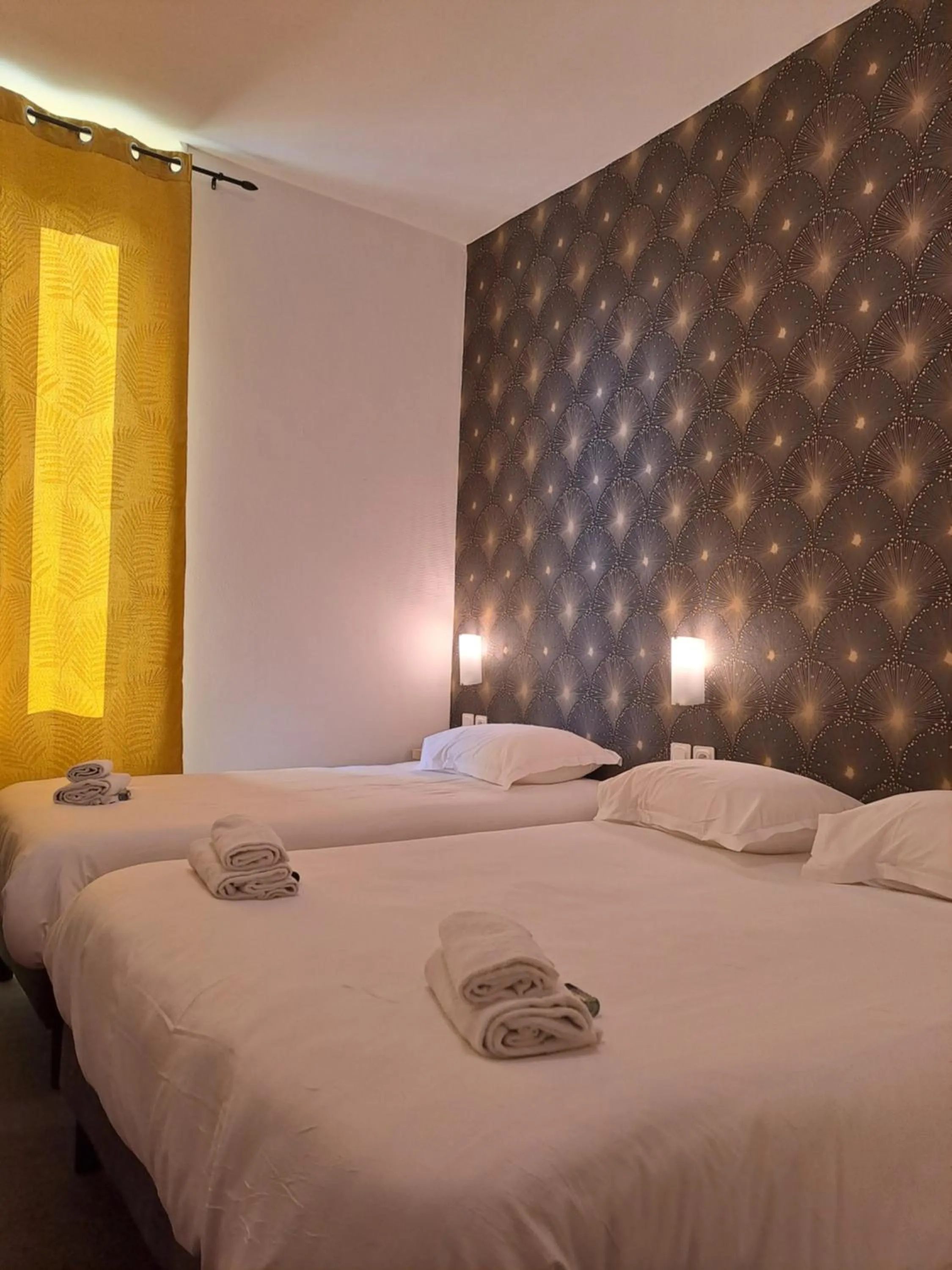 Bed in hôtel le Celtic Montluçon