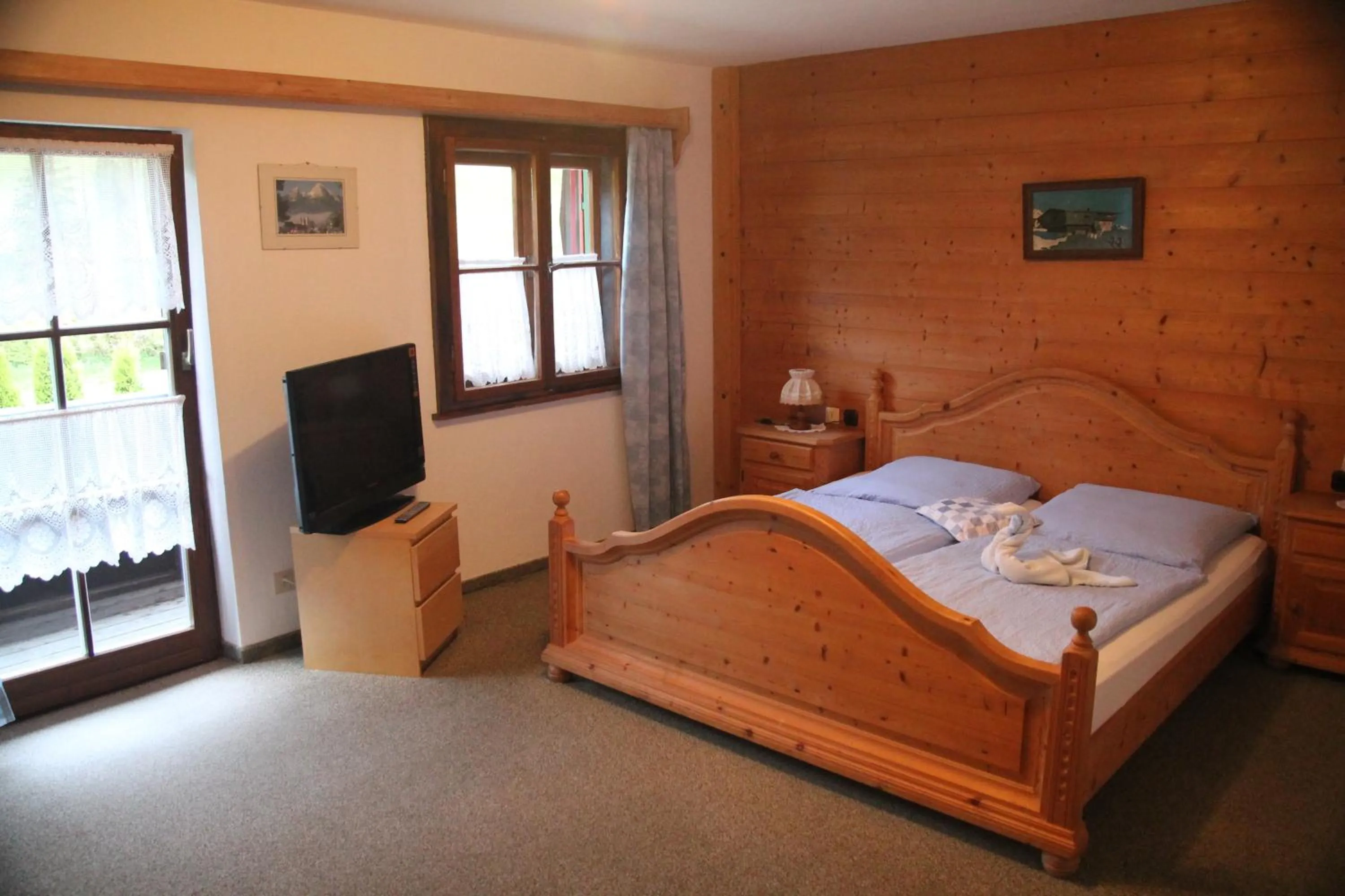 Bedroom in Wirtshaus und Pension Hocheck