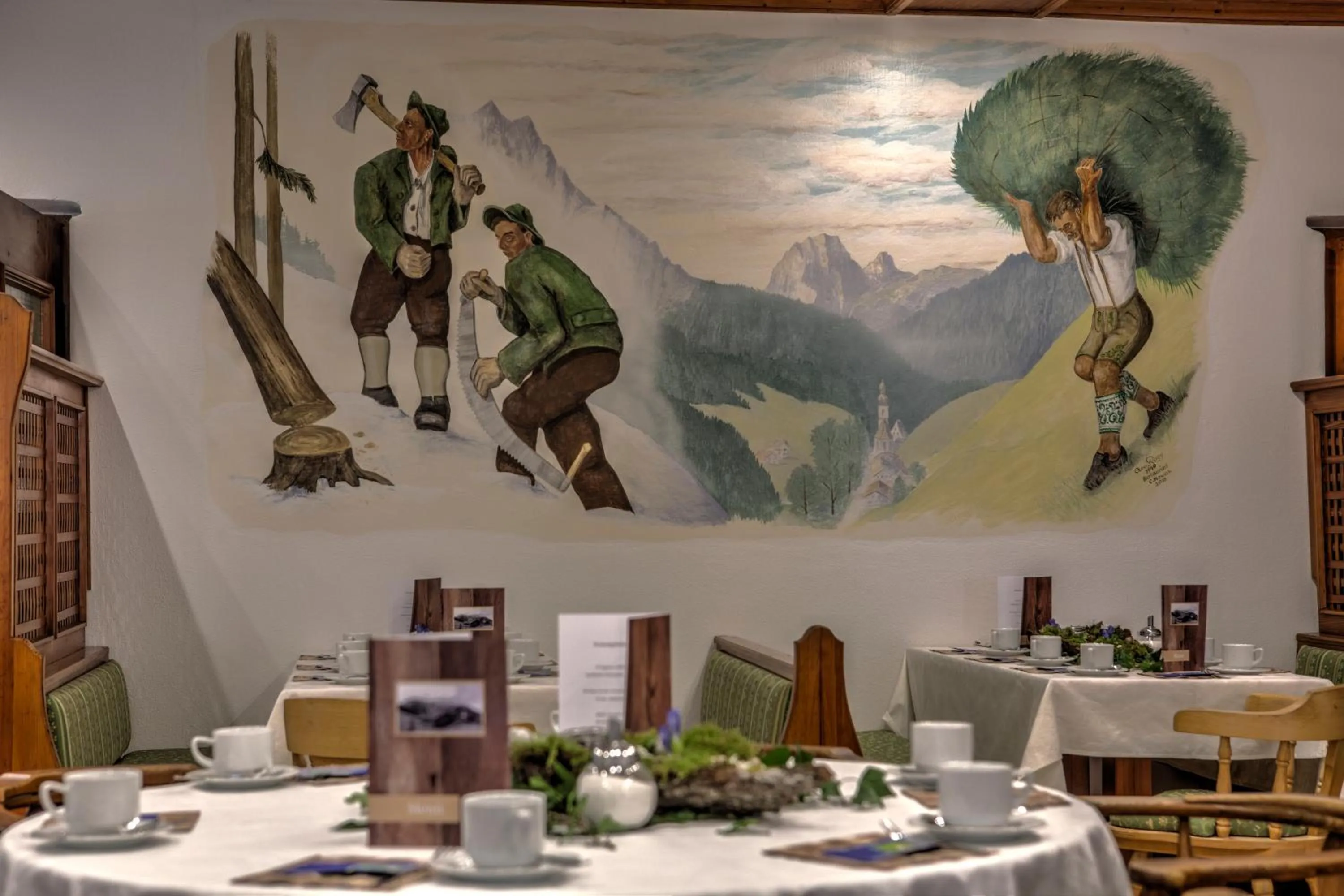 Restaurant/places to eat in Wirtshaus und Pension Hocheck