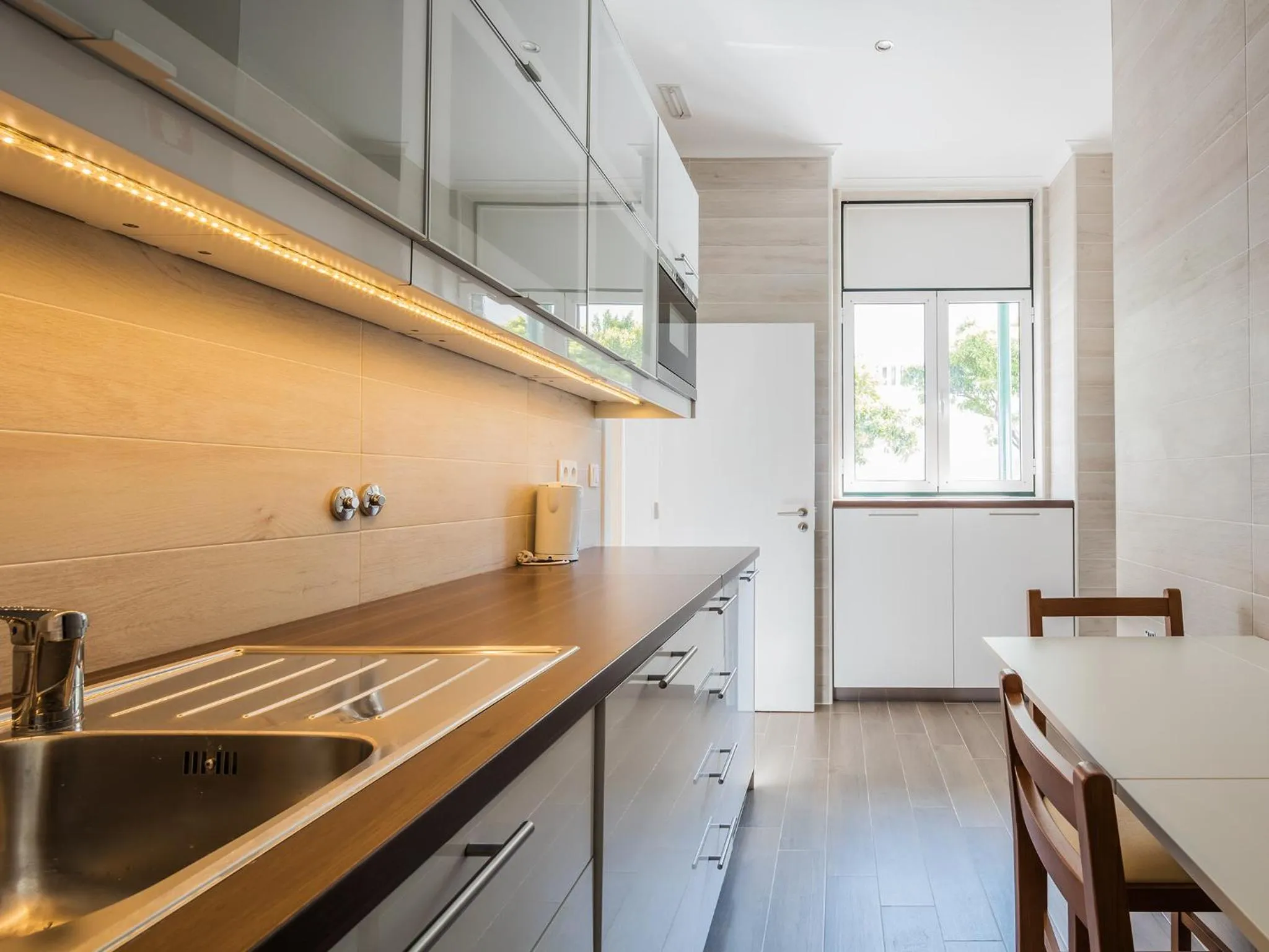 Kitchen or kitchenette in Vila Garden Guesthouse
