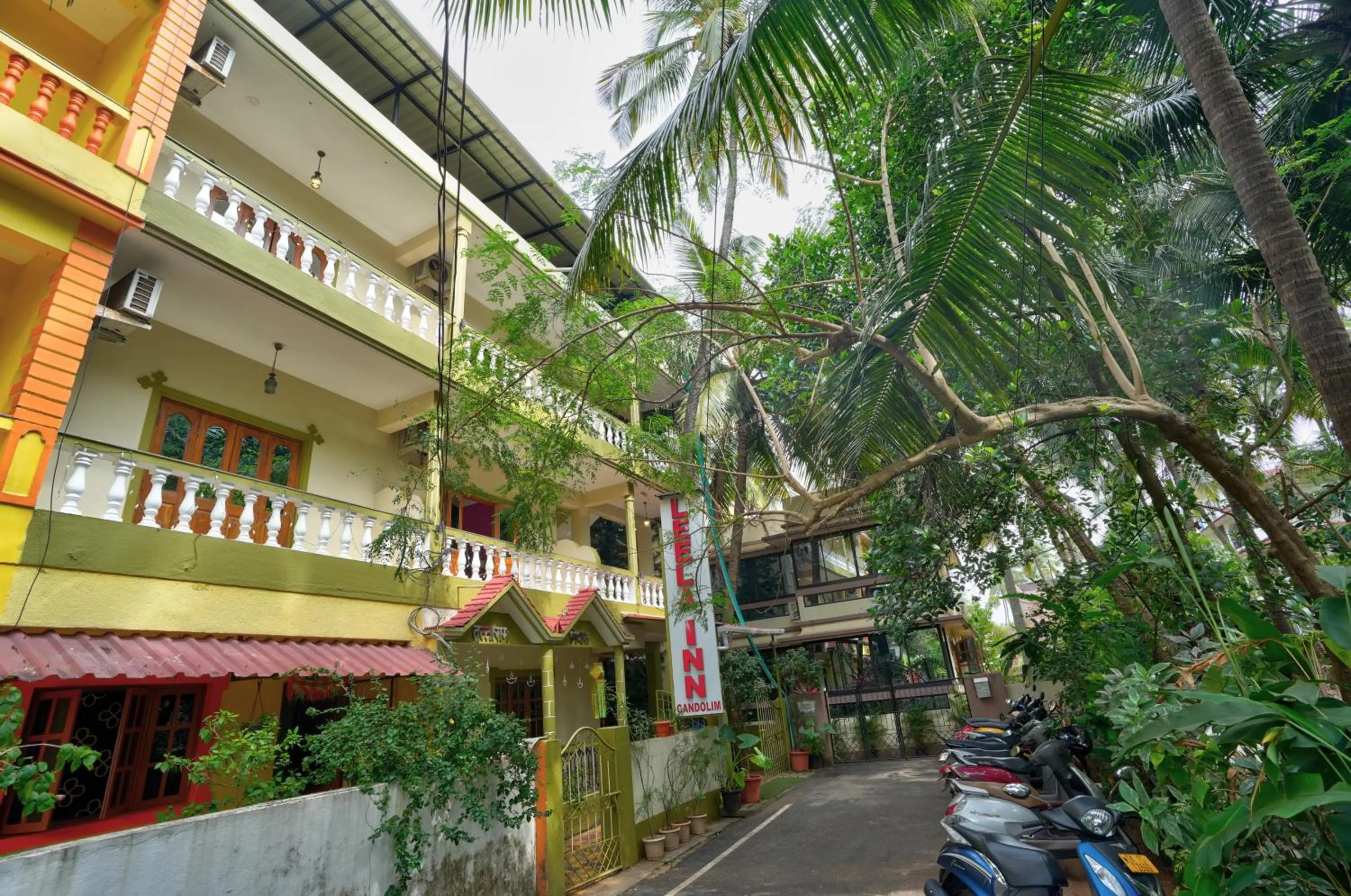 Facade/entrance in Hotel Leela Inn Candolim