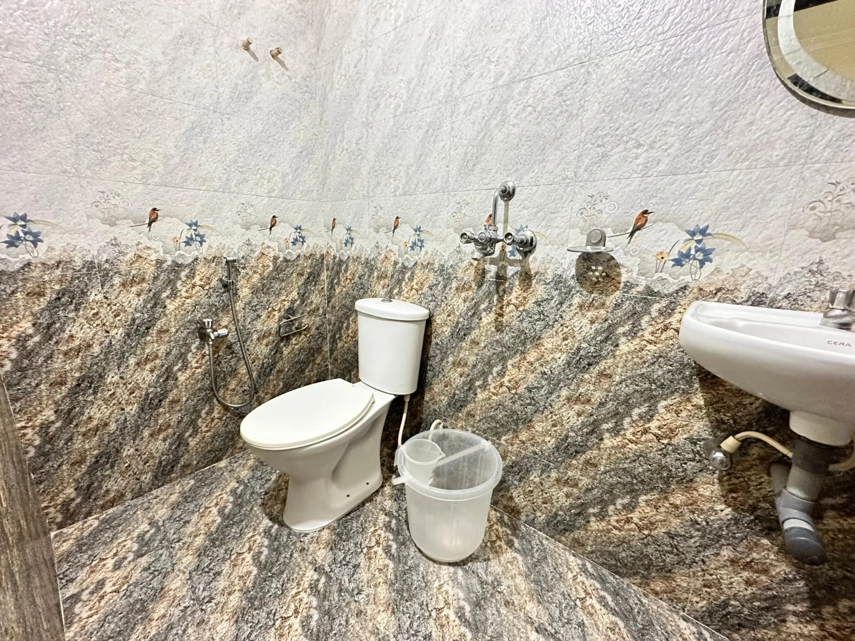 Bathroom in Hotel Leela Inn Candolim