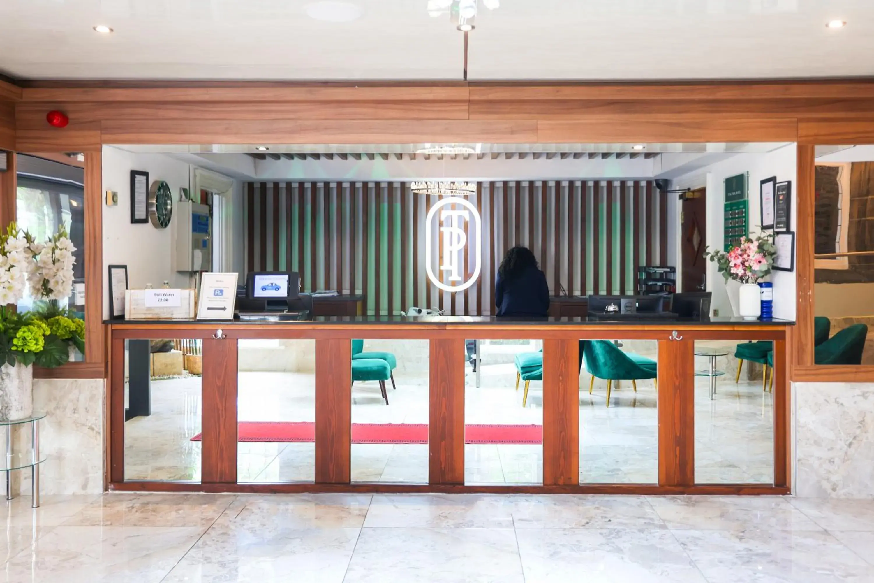 Lobby or reception in OYO Tong Park Hotel Lobby or reception in OYO Tong Park Hotel