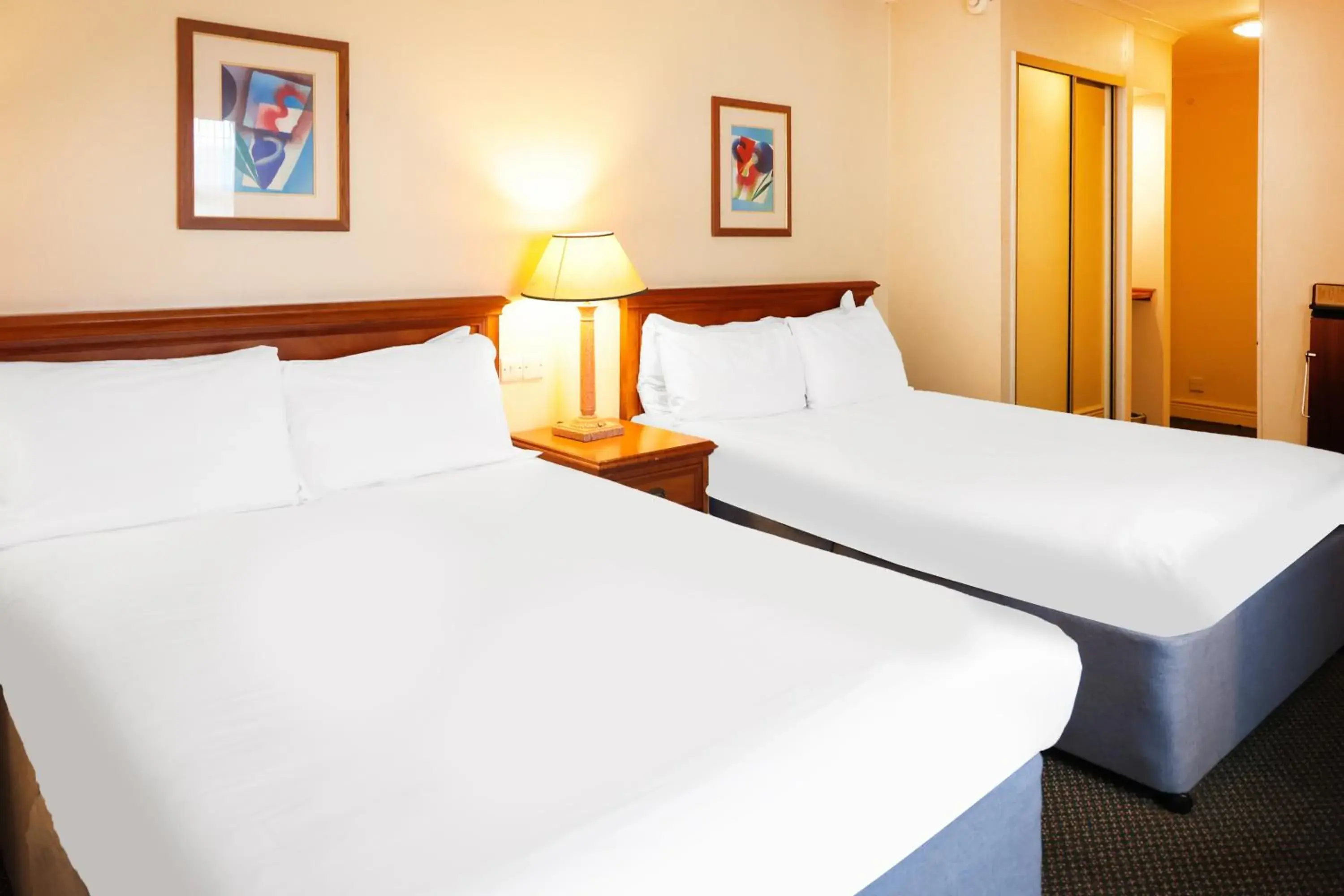 Two Double in OYO Tong Park Hotel Two Double in OYO Tong Park Hotel