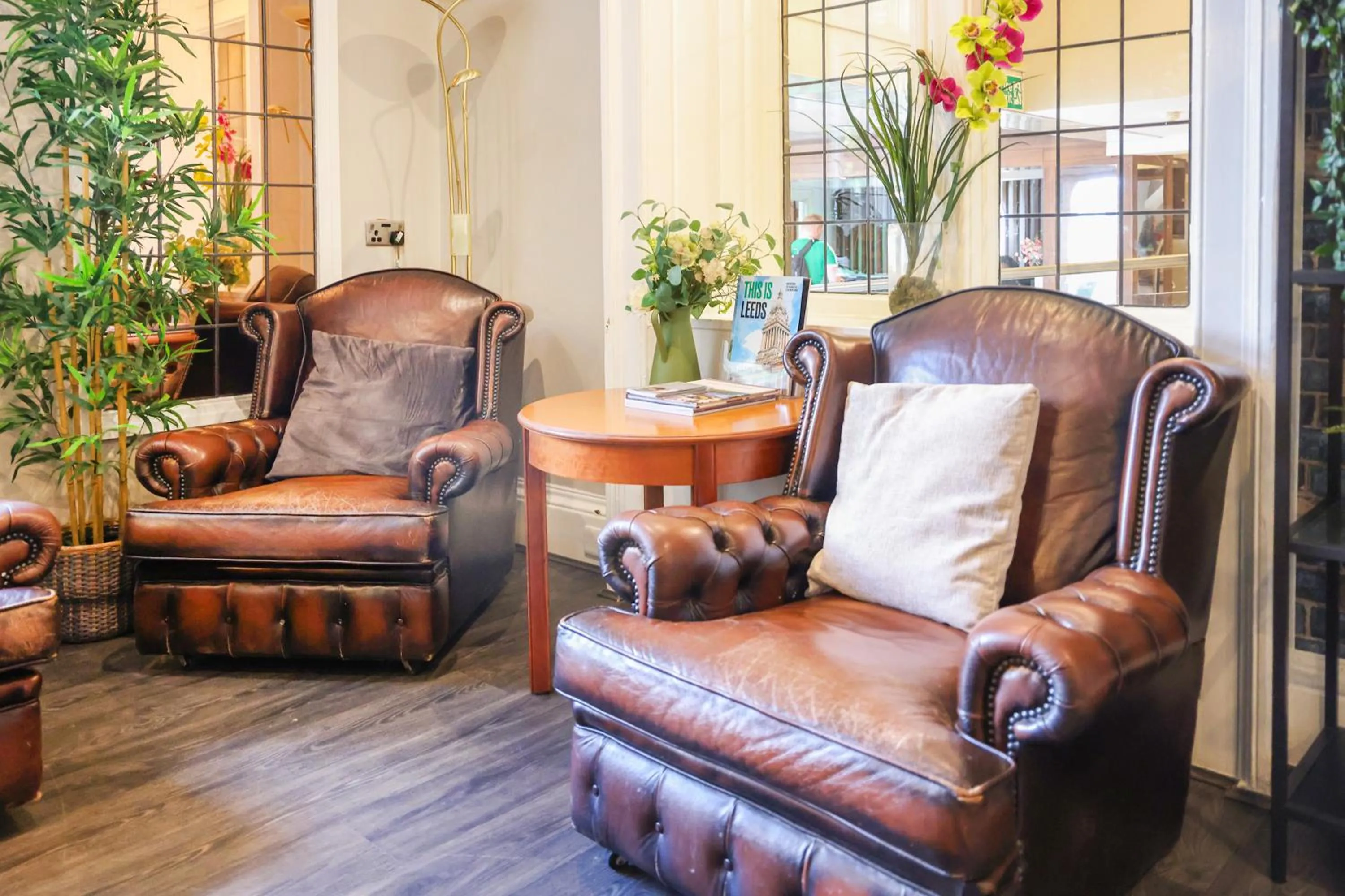 Lobby or reception in OYO Tong Park Hotel