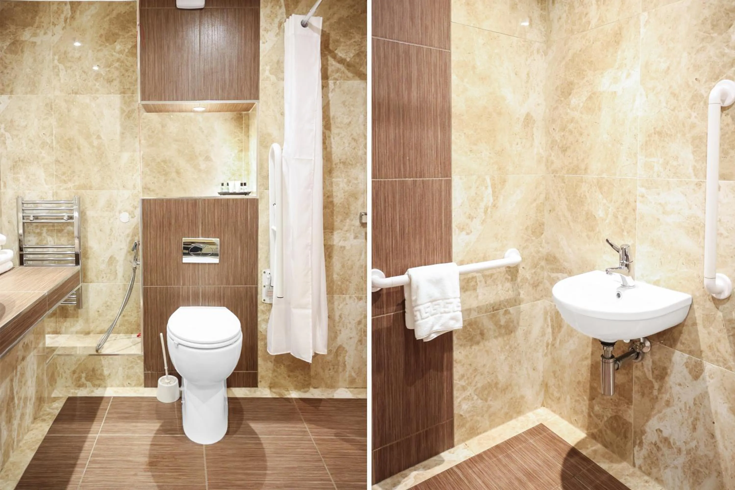 Bathroom in OYO Tong Park Hotel