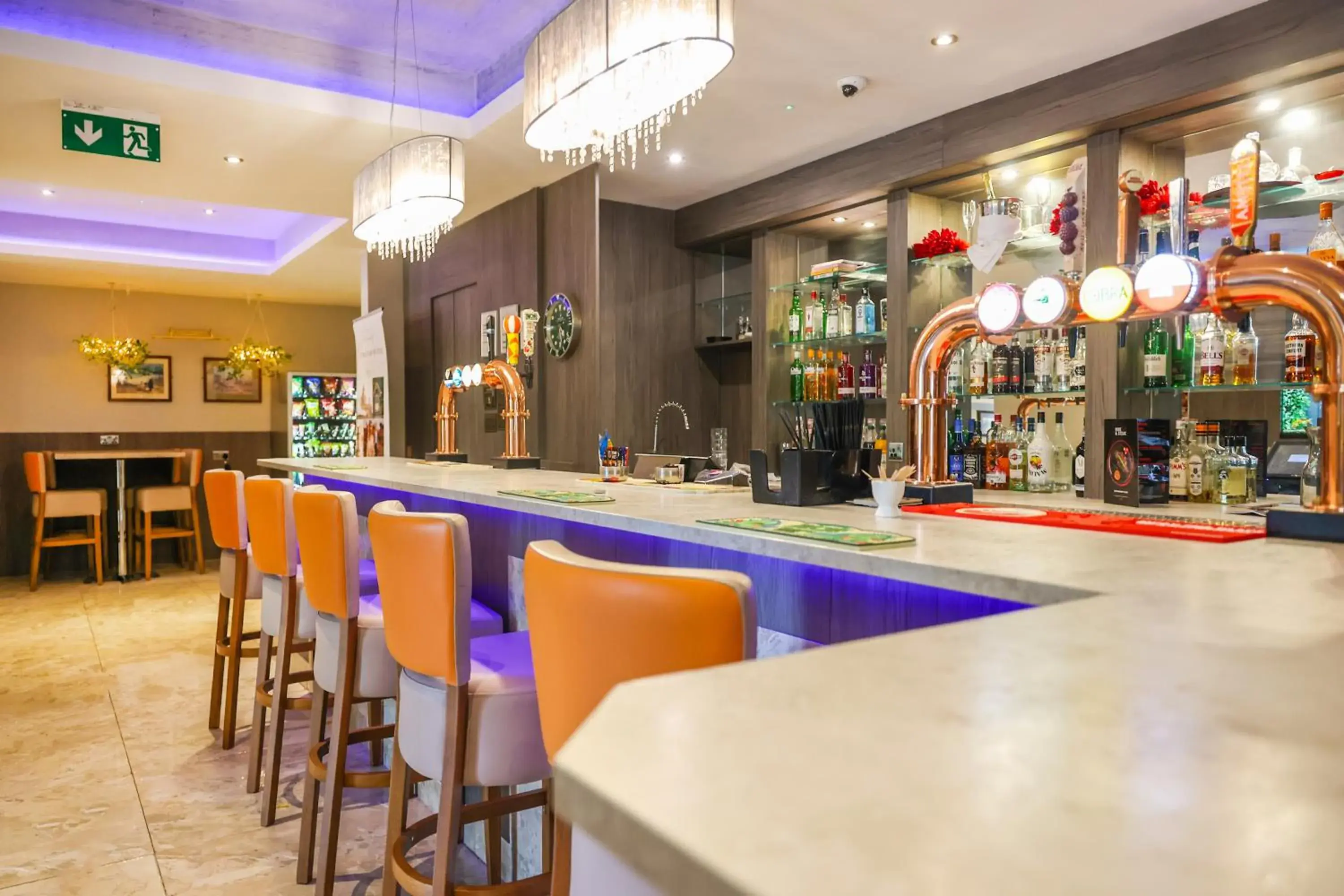 Lounge or bar in OYO Tong Park Hotel Lounge or bar in OYO Tong Park Hotel