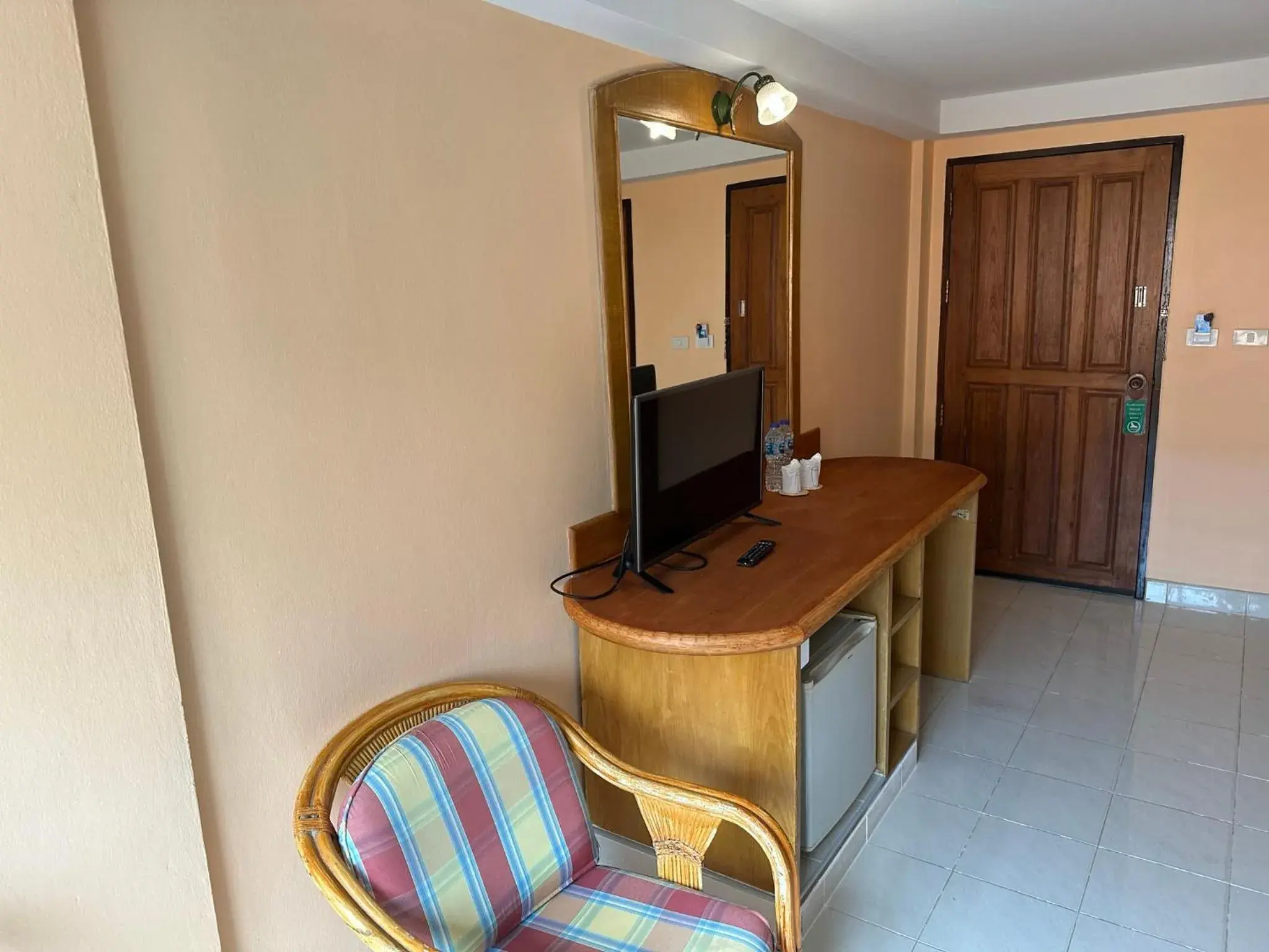 Photo of the whole room in Nid Huahin Hotel Photo of the whole room in Nid Huahin Hotel