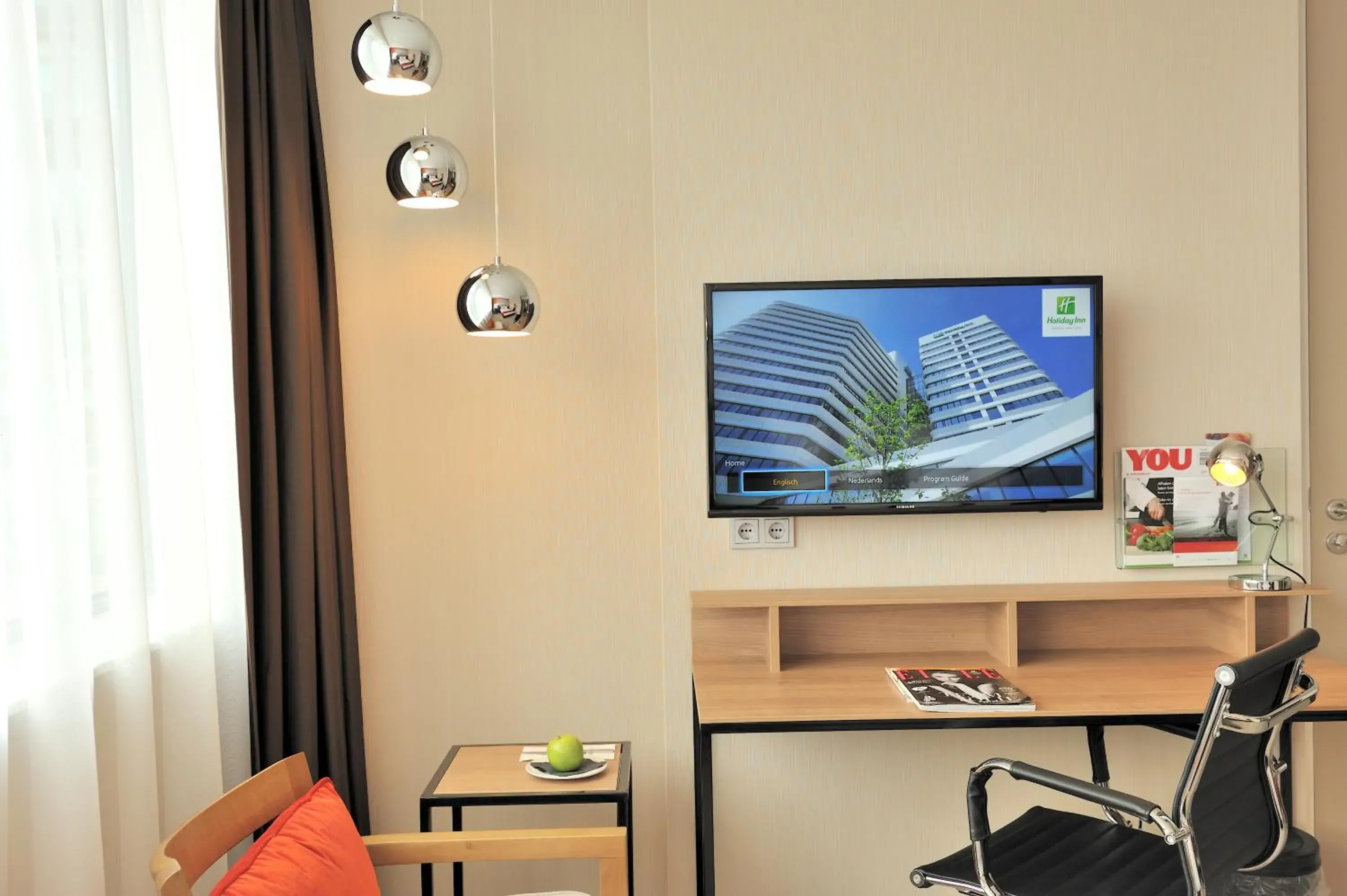 Premium Queen Room in Holiday Inn Amsterdam - Arena Towers by IHG Premium Queen Room in Holiday Inn Amsterdam - Arena Towers by IHG