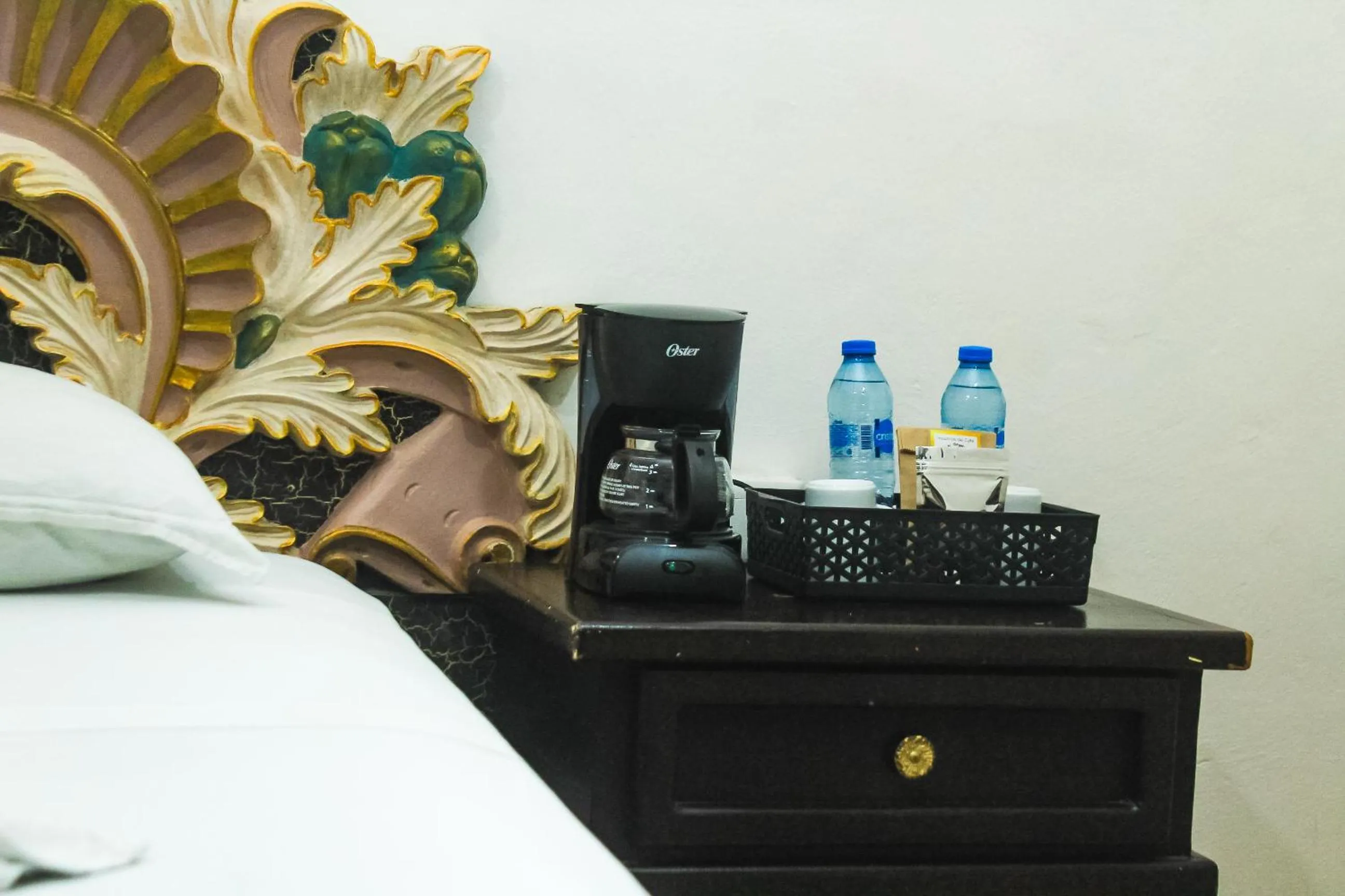 Coffee/tea facilities, Bed in Palacio Canton Hotel - Valladolid