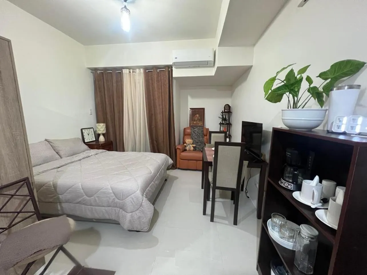 Bed in Inspiria Condominium Tower, beside Abreeza Ayala Mall, Davao City