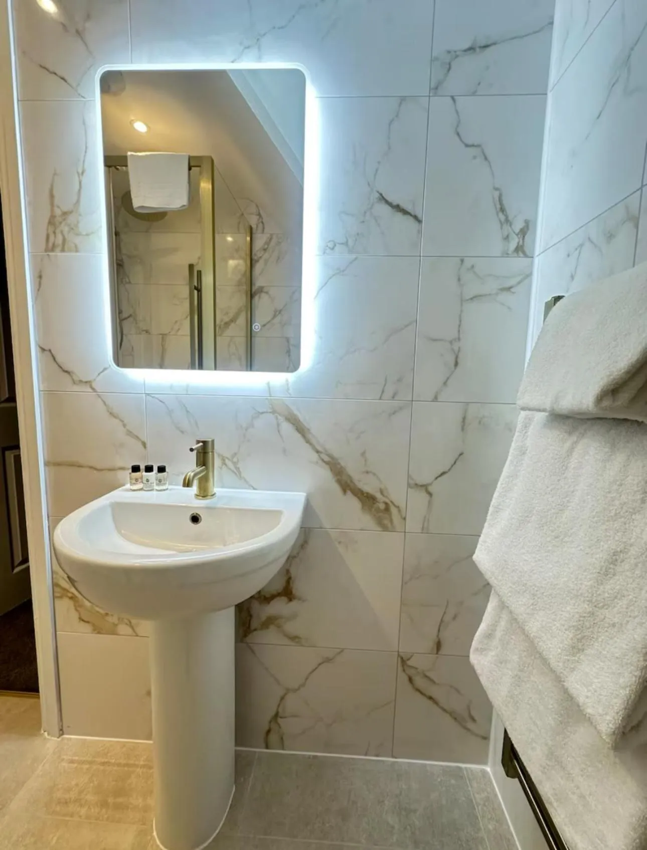 Bridge House Hotel & Silver Howe View Cottage