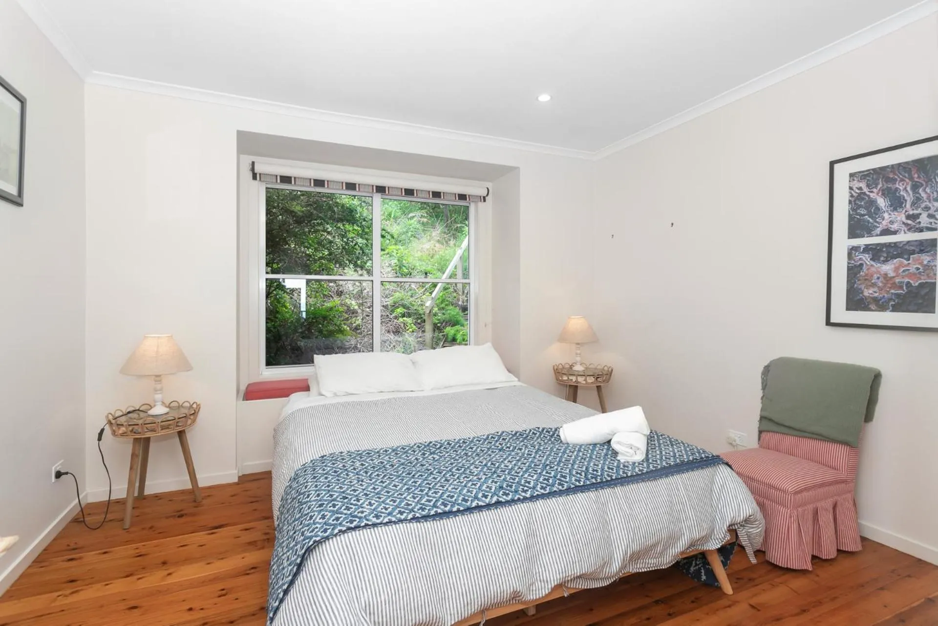Bed in The Glass House Mollymook Beach