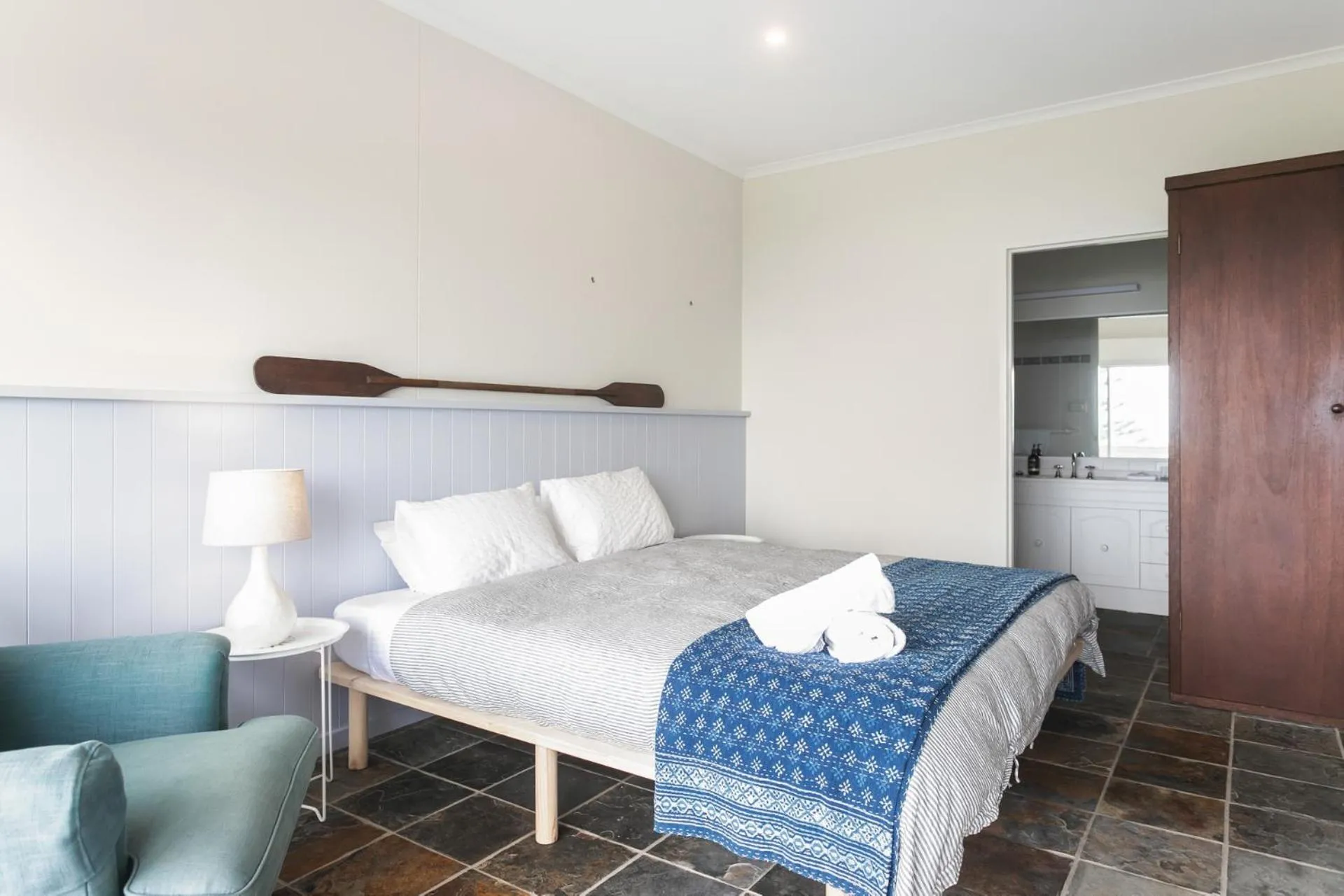 Bed in The Glass House Mollymook Beach