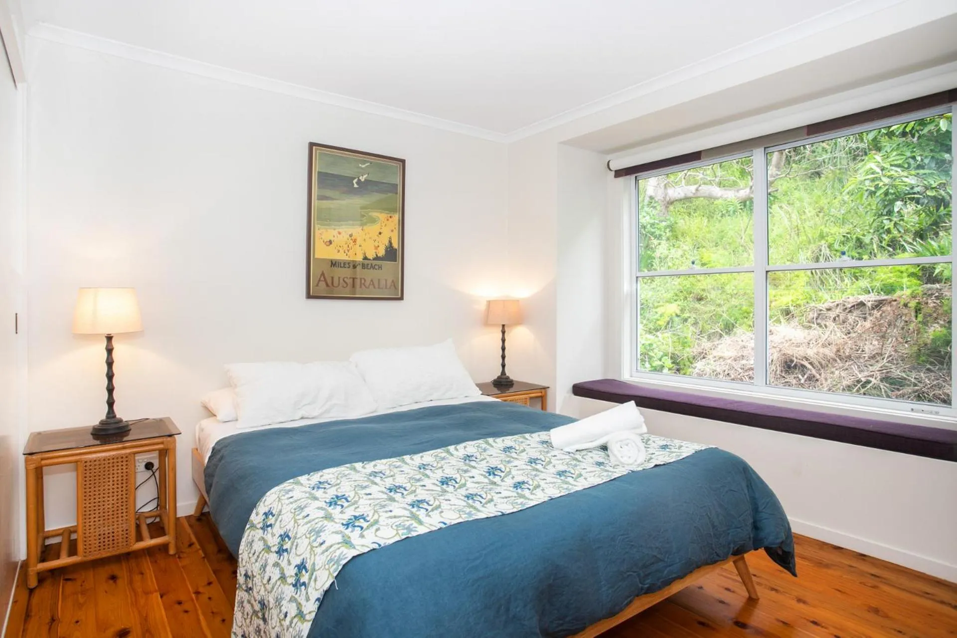 Bed in The Glass House Mollymook Beach
