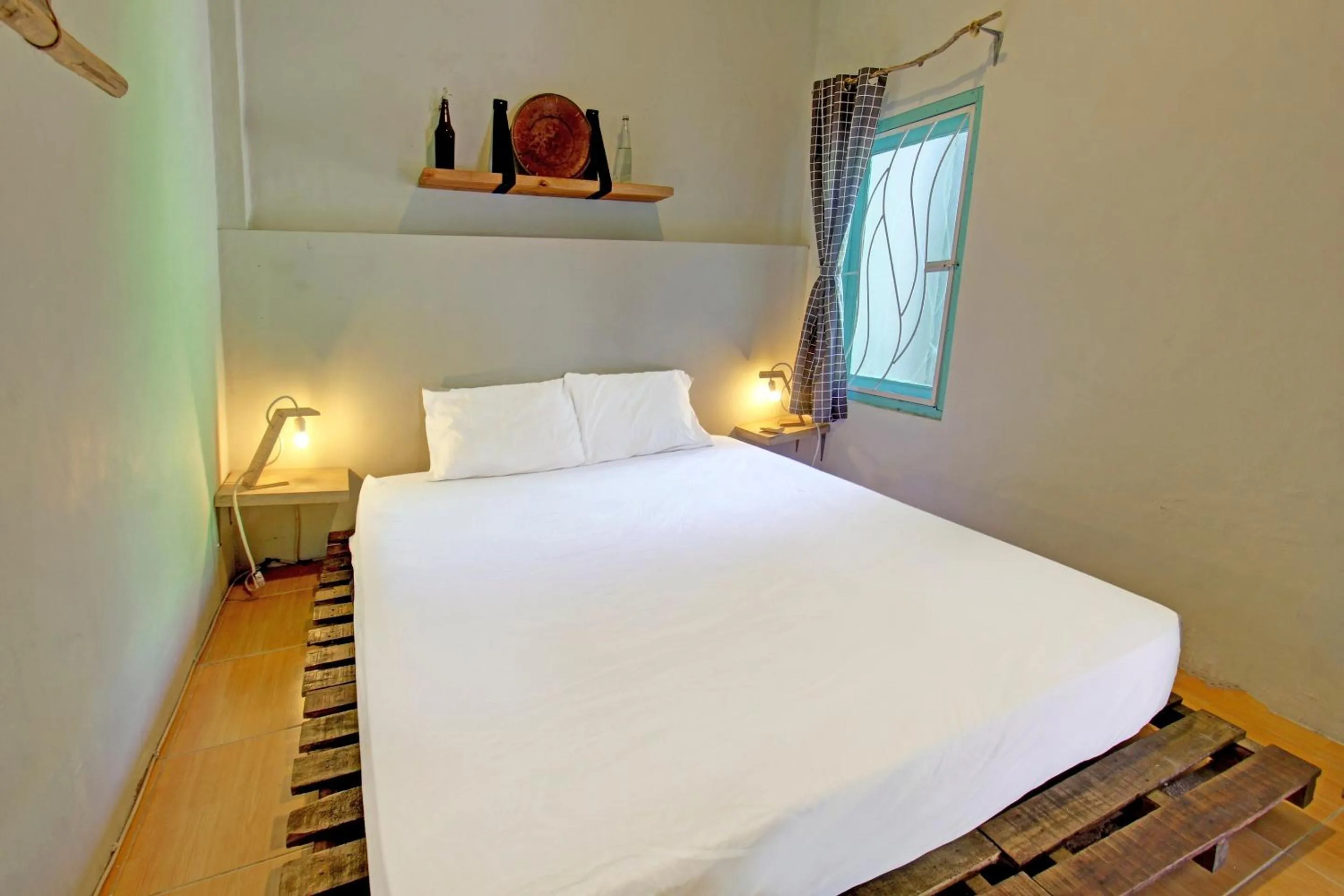 Bedroom, Bed in OYO 92825 Kamar Lombok