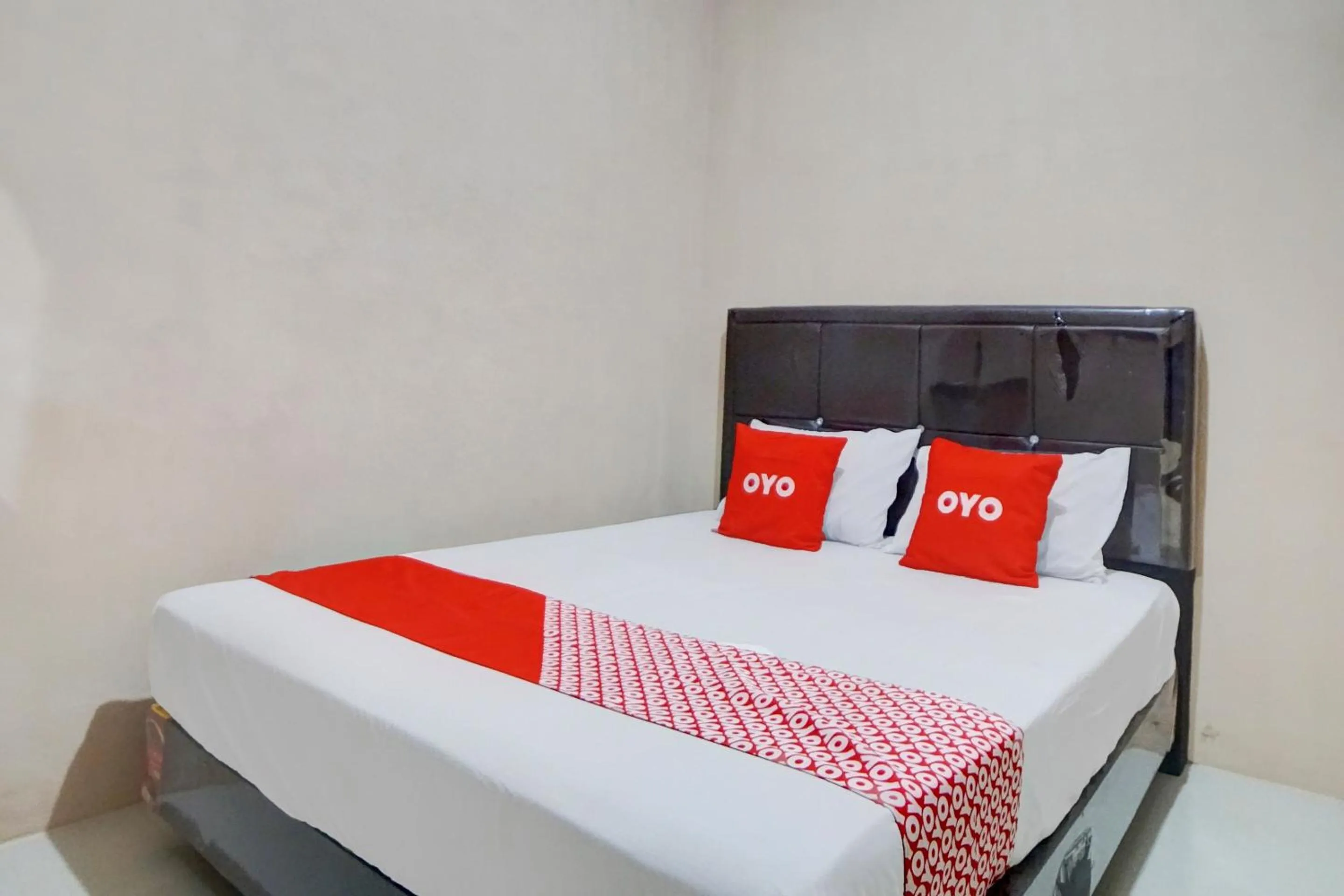 Bedroom, Bed in Hotel O Penginapan Syariah Faster Inn