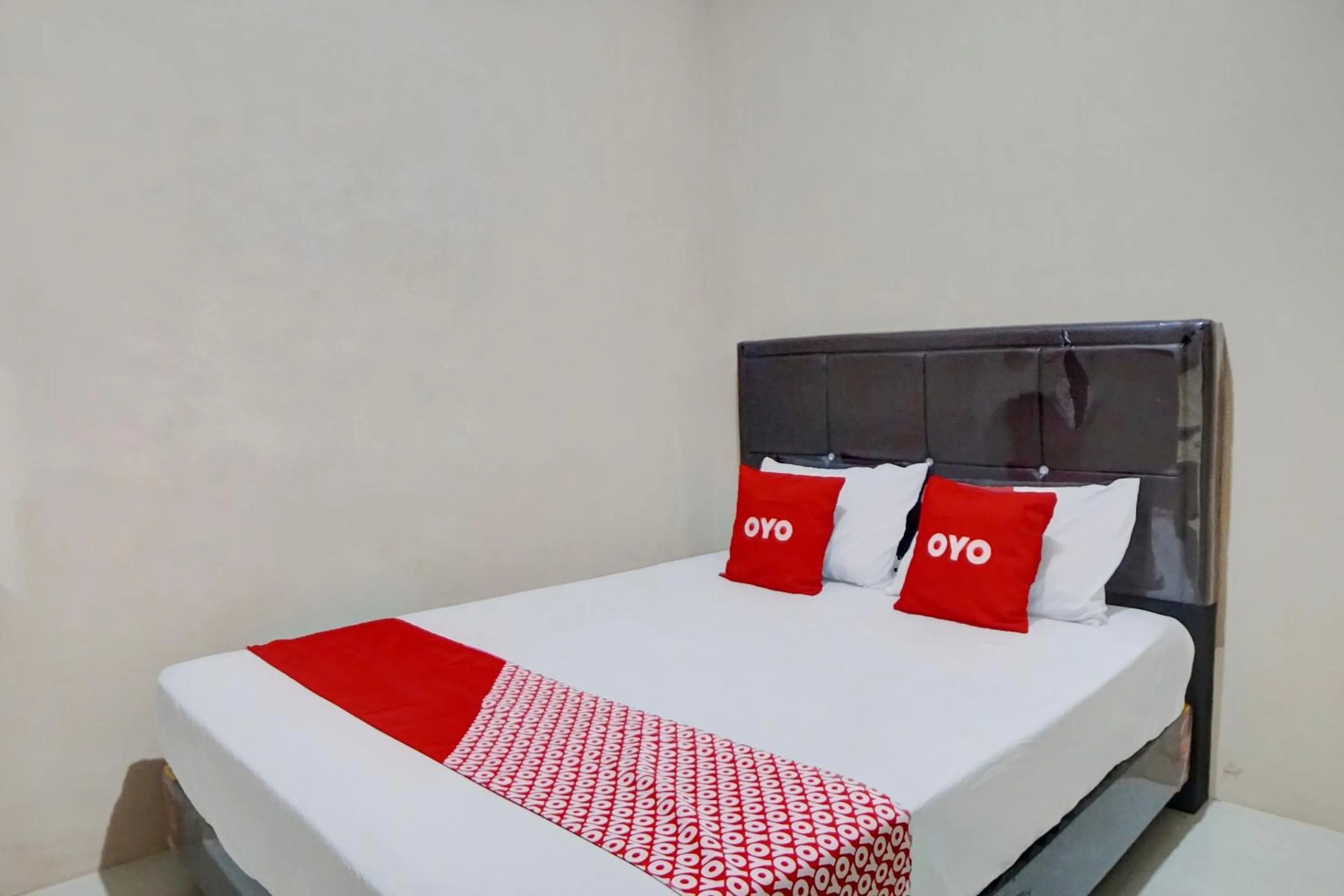 Bedroom, Bed in Hotel O Penginapan Syariah Faster Inn