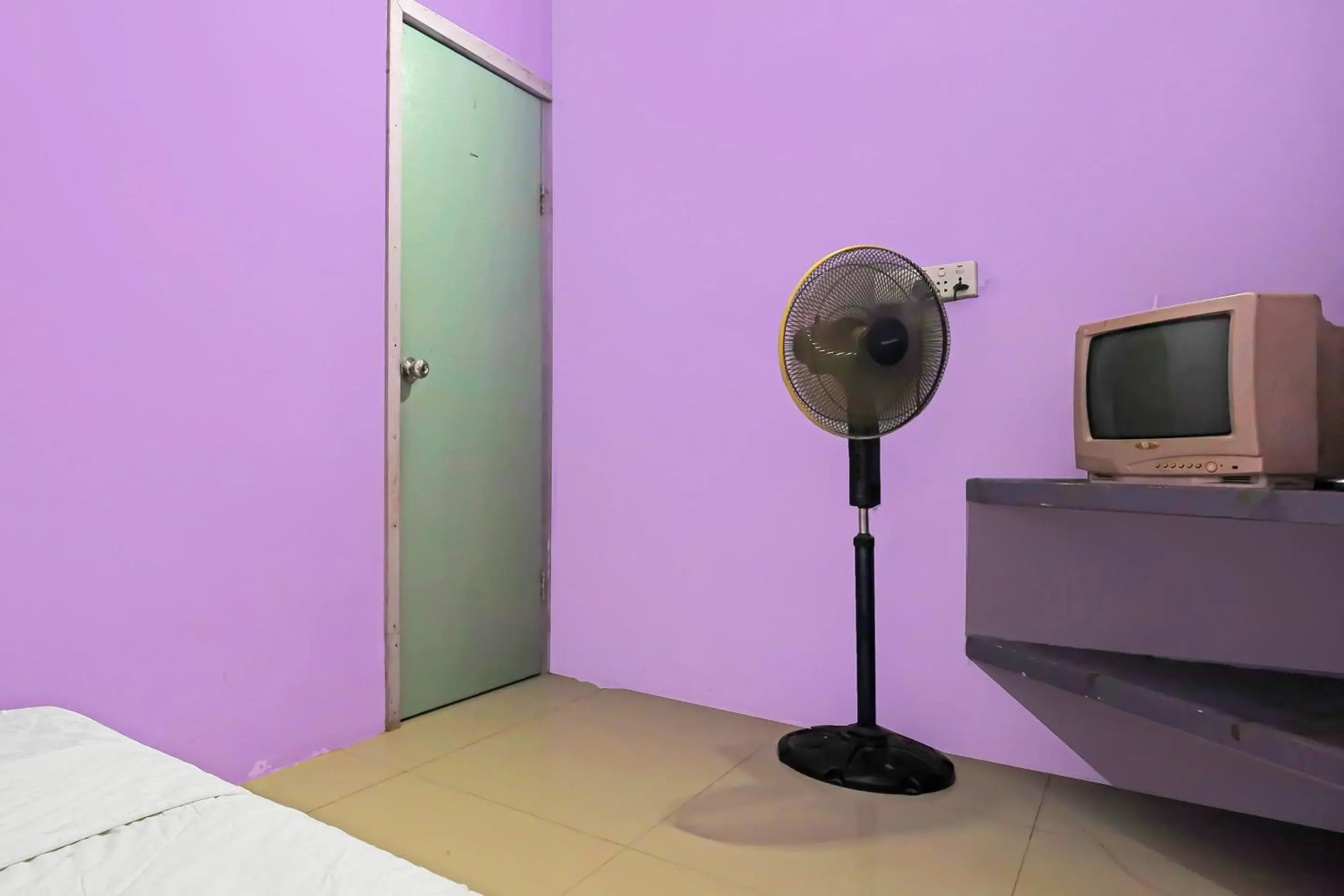 Bedroom in Hotel O Paris SyariahNearTempat Makan Pagi Sore Nohil Bedroom in Hotel O Paris SyariahNearTempat Makan Pagi Sore Nohil