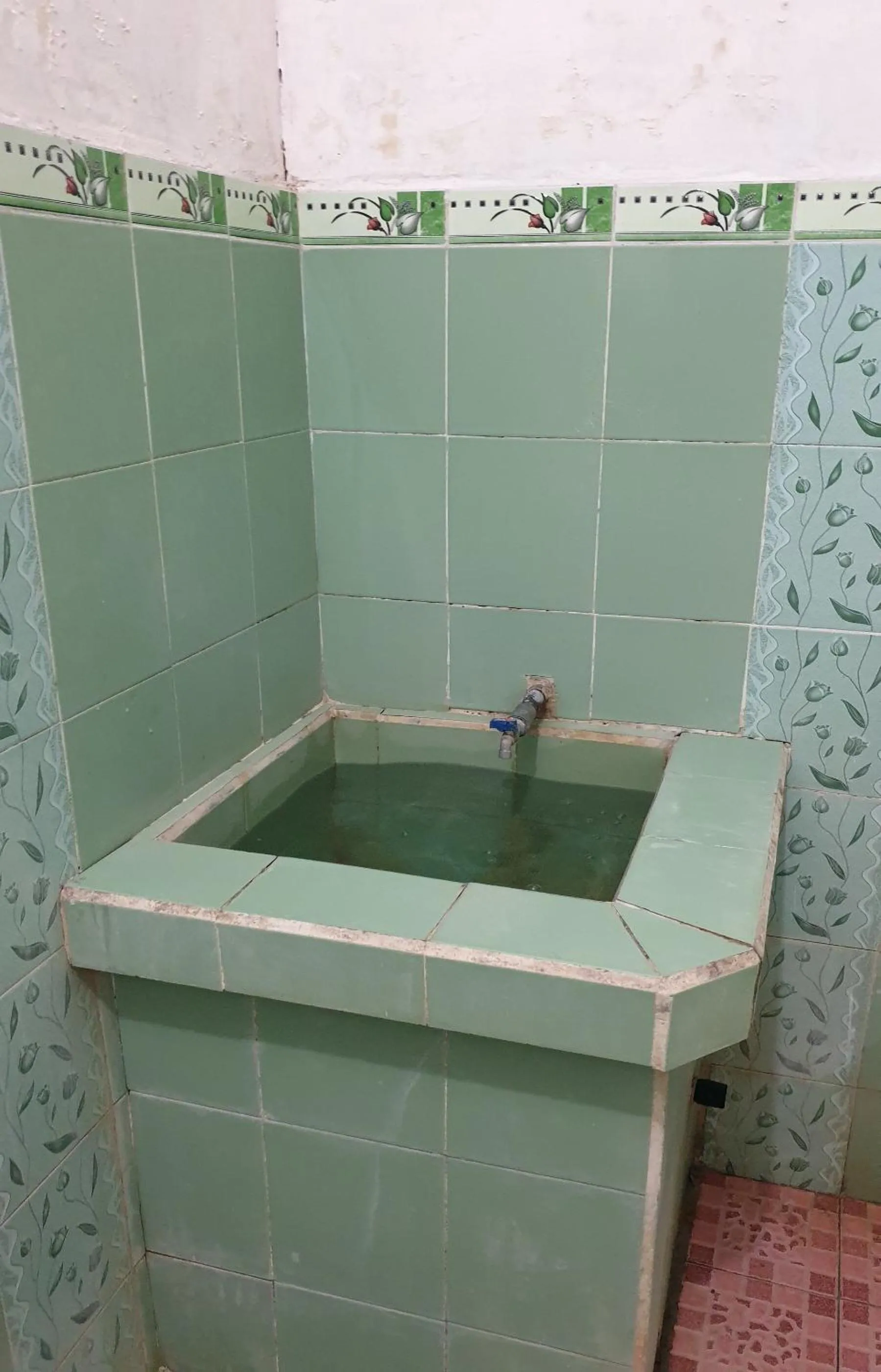 Bathroom in OYO Life 92842 Homestay Balearjosari