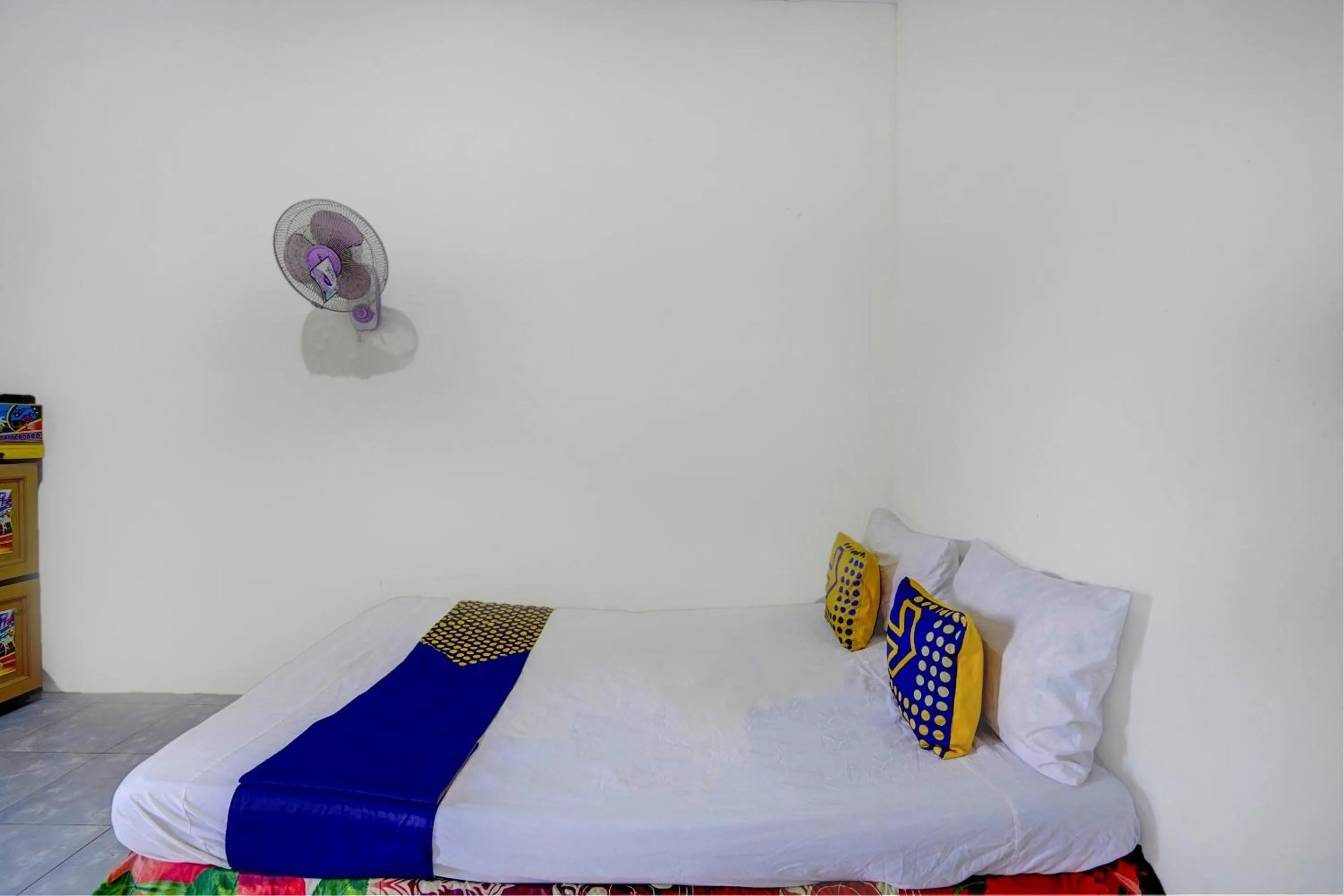 Bedroom, Bed in Hotel O Griya Sandi Syariah Rogojampi