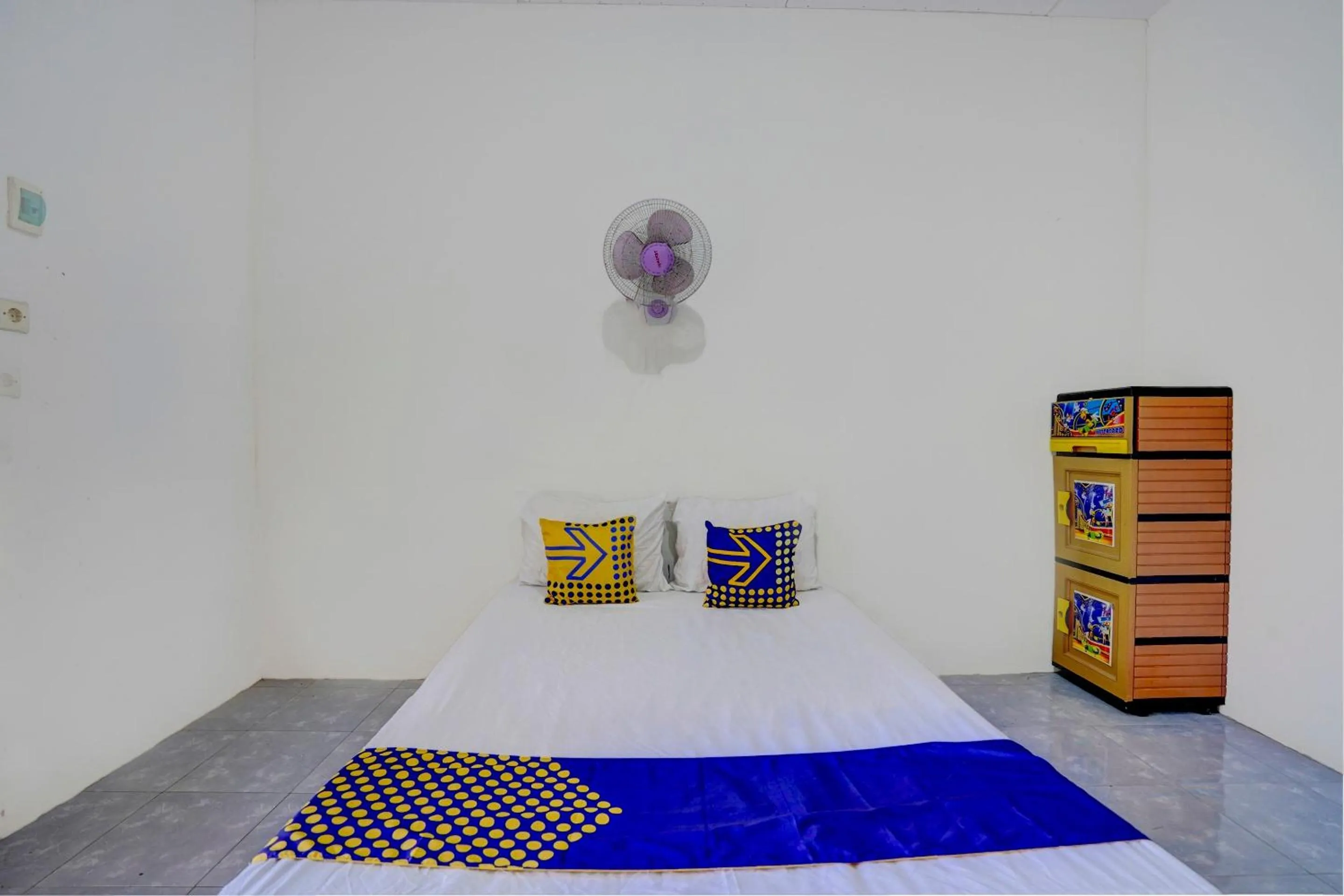 Bedroom, Bed in Hotel O Griya Sandi Syariah Rogojampi