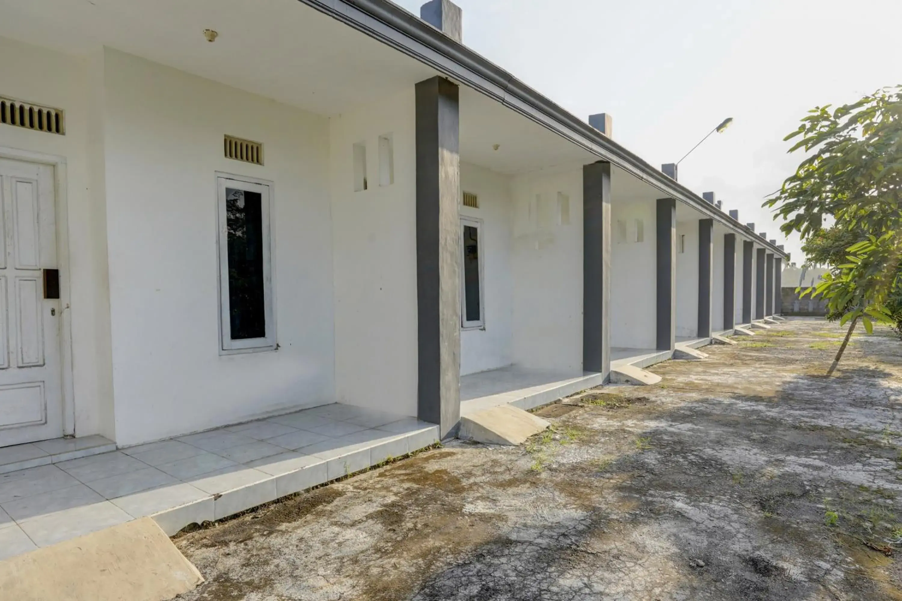 Lobby or reception in Hotel O Griya Sandi Syariah Rogojampi Lobby or reception in Hotel O Griya Sandi Syariah Rogojampi