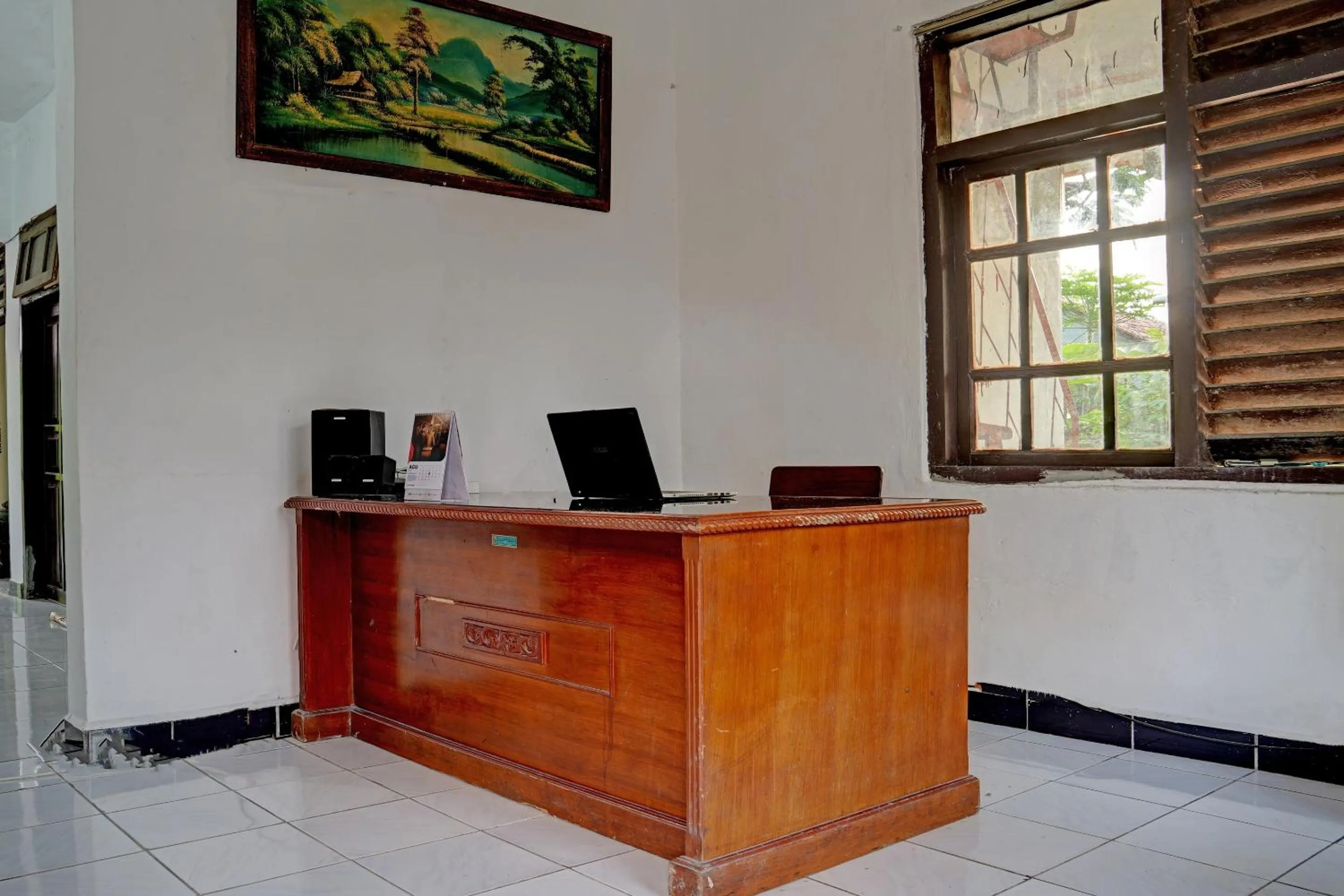 Lobby or reception in Hotel O Home Stay Syariah Aom Kusman