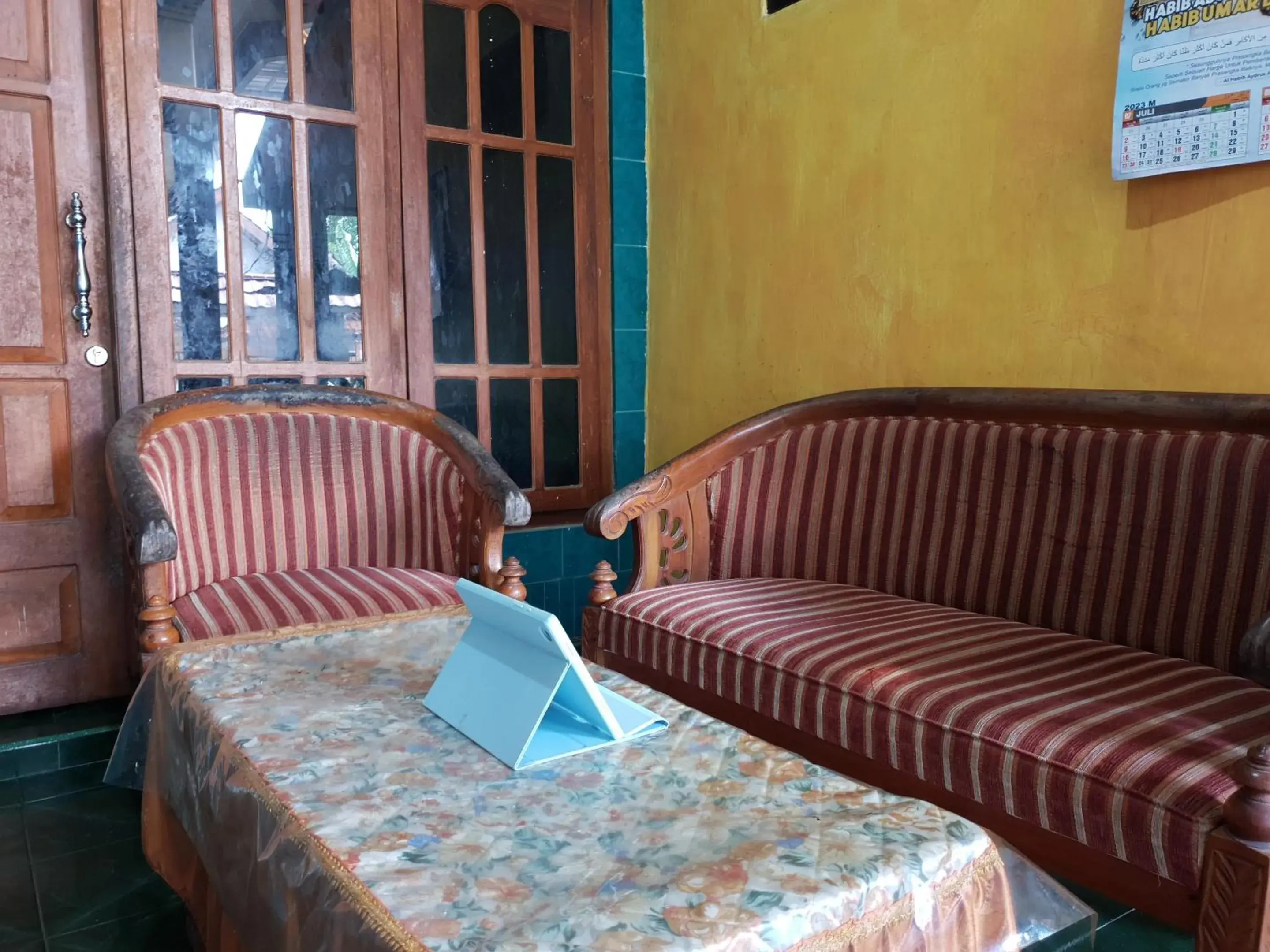 Lobby or reception in Hotel O Kos Haji Jakfar SyariahNearPancoran mas 25 Lobby or reception in Hotel O Kos Haji Jakfar SyariahNearPancoran mas 25