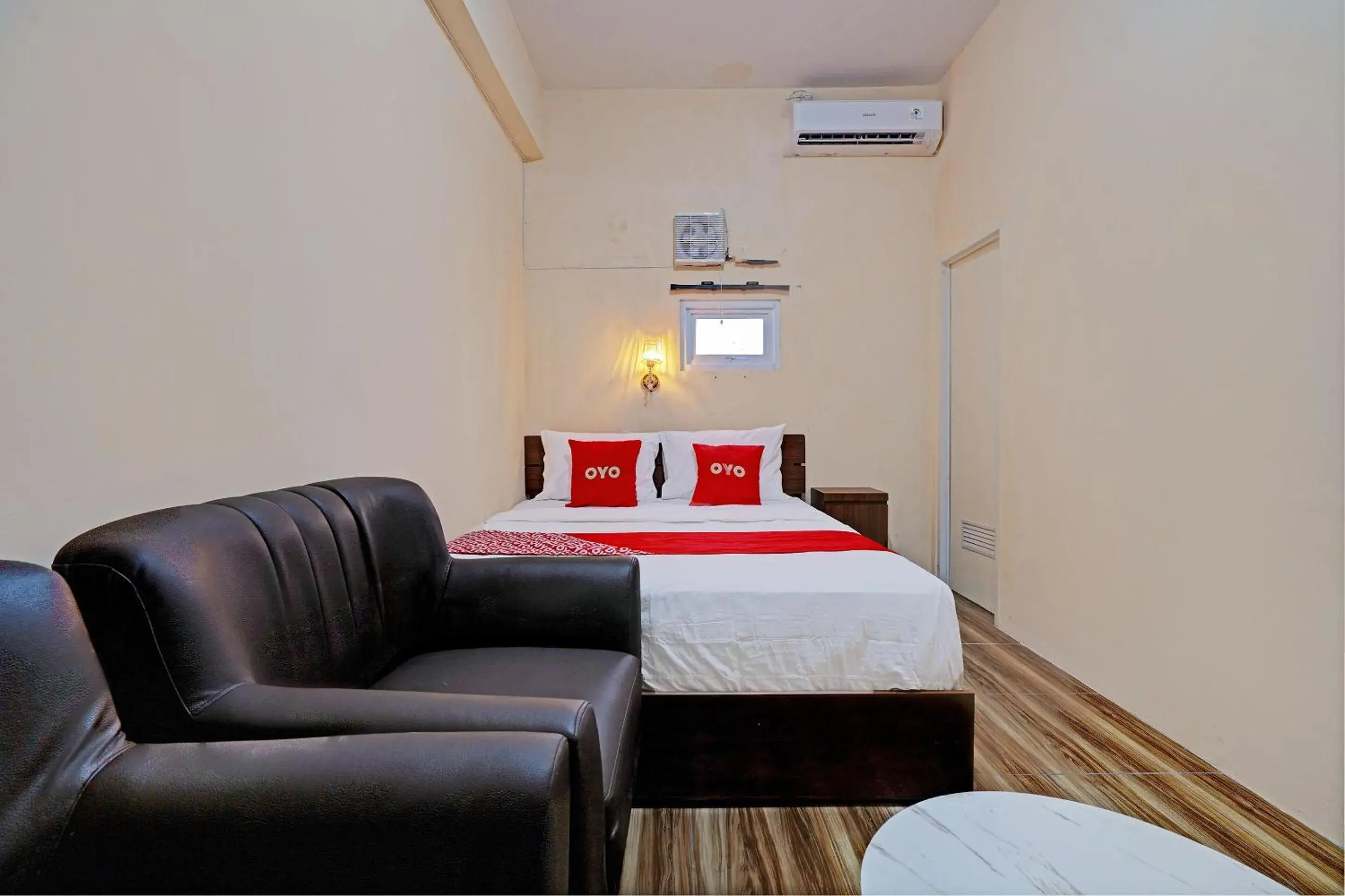 Bedroom in OYO 92871 Ciparay Residence Bedroom in OYO 92871 Ciparay Residence