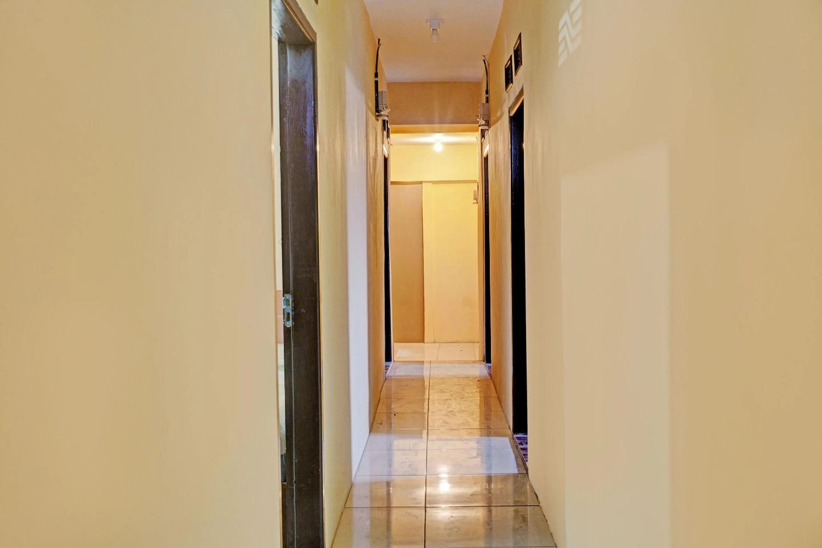 Lobby or reception in OYO 92871 Ciparay Residence