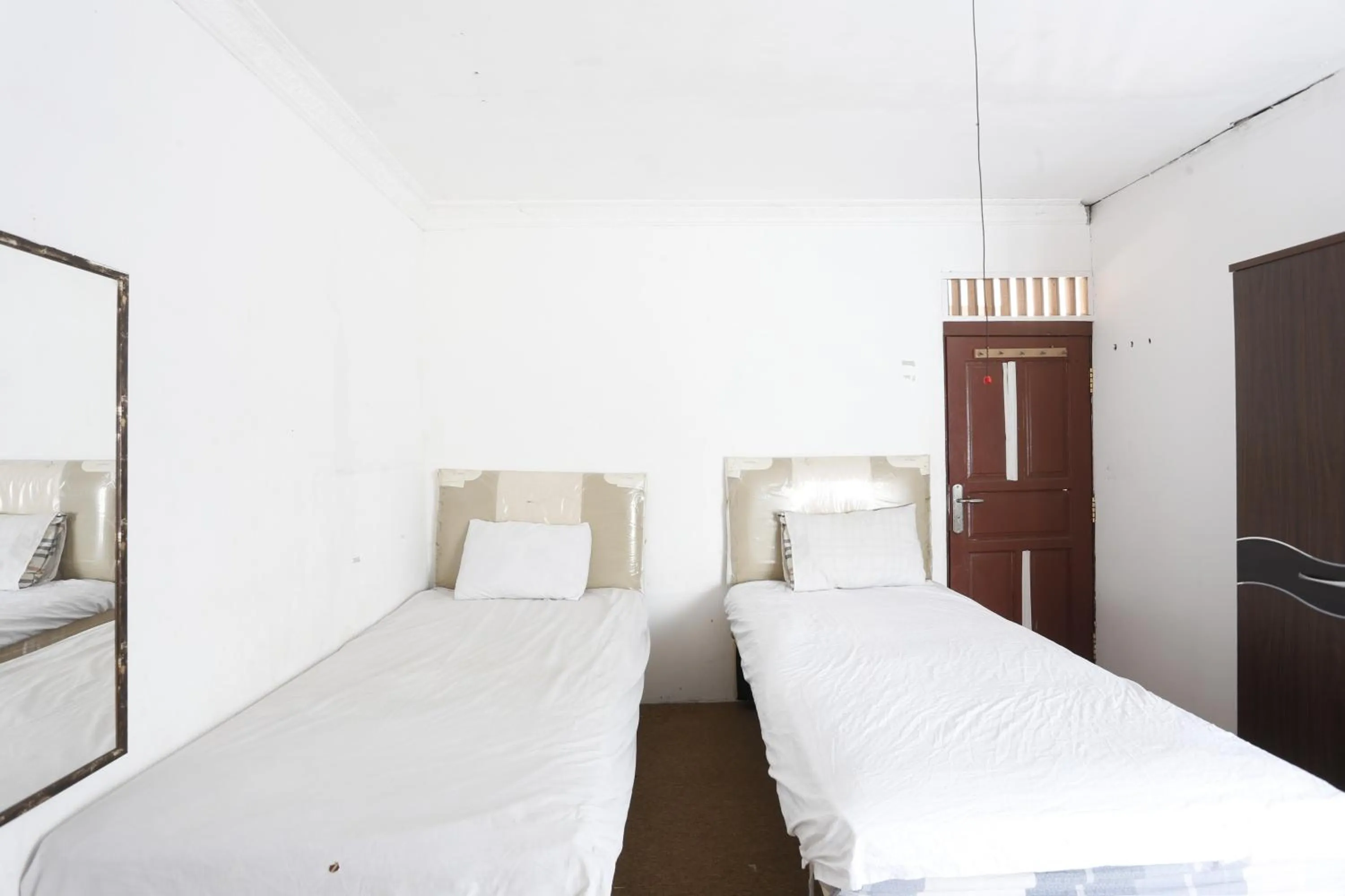Bedroom, Bed in Hotel O Guest House Pandita